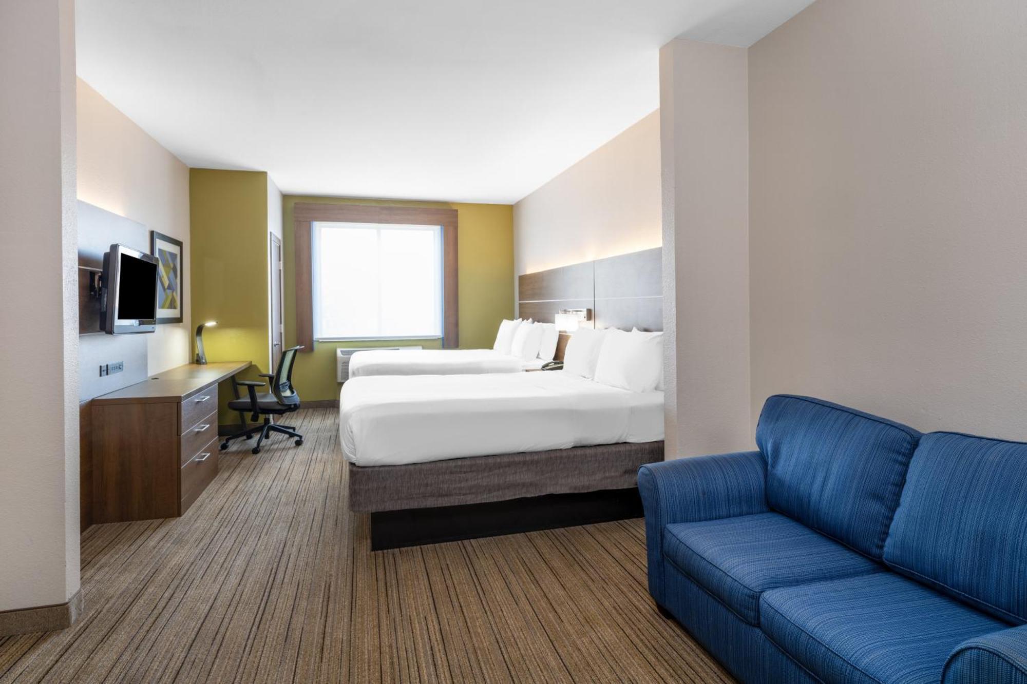 Queen Suite Two Queen Beds Mobility Accessible Roll Shower