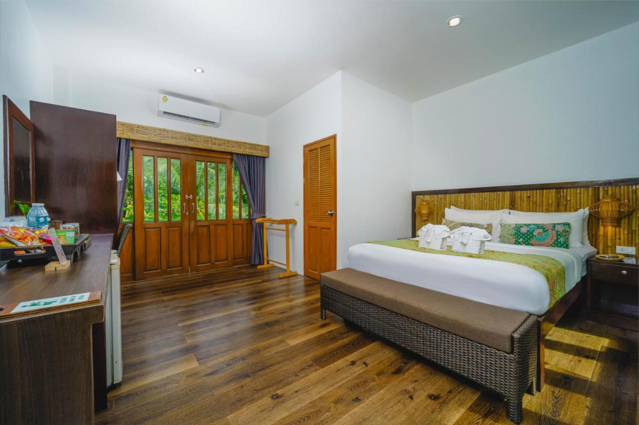 Deluxe Doppelzimmer mit Balkon – kostenloser Shuttle zum Strand