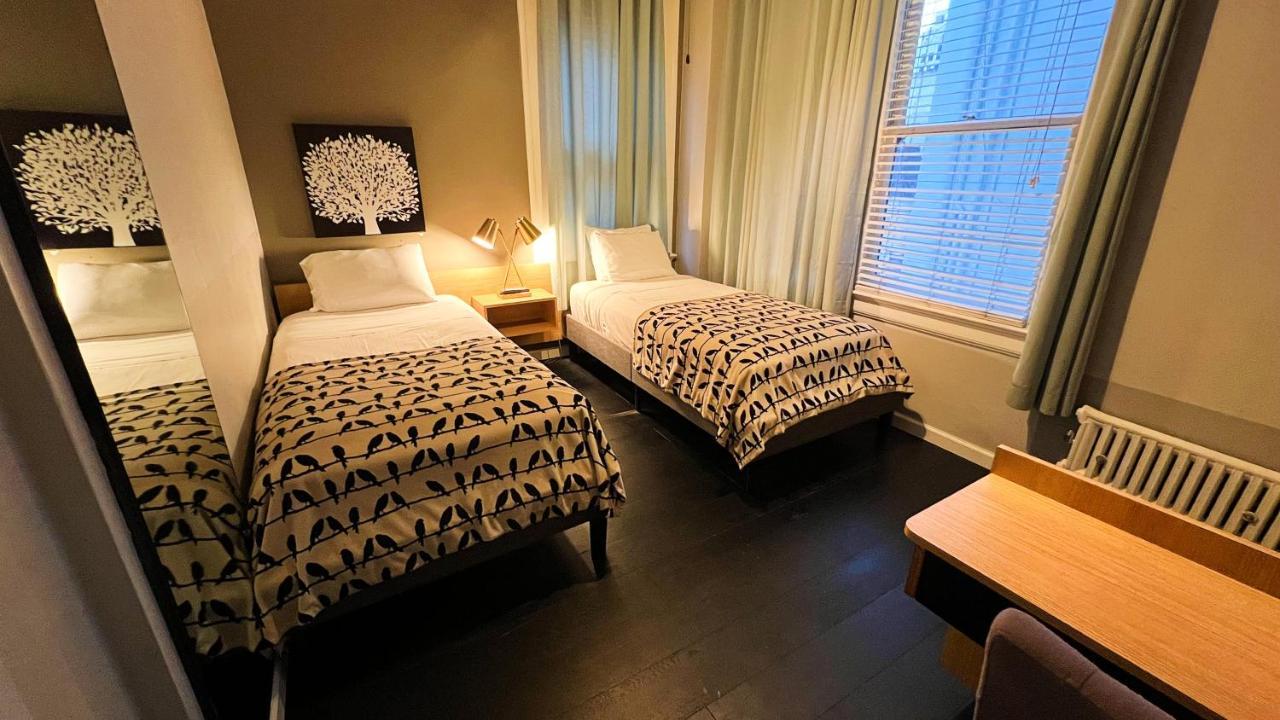 Twin Room Two Twin Beds