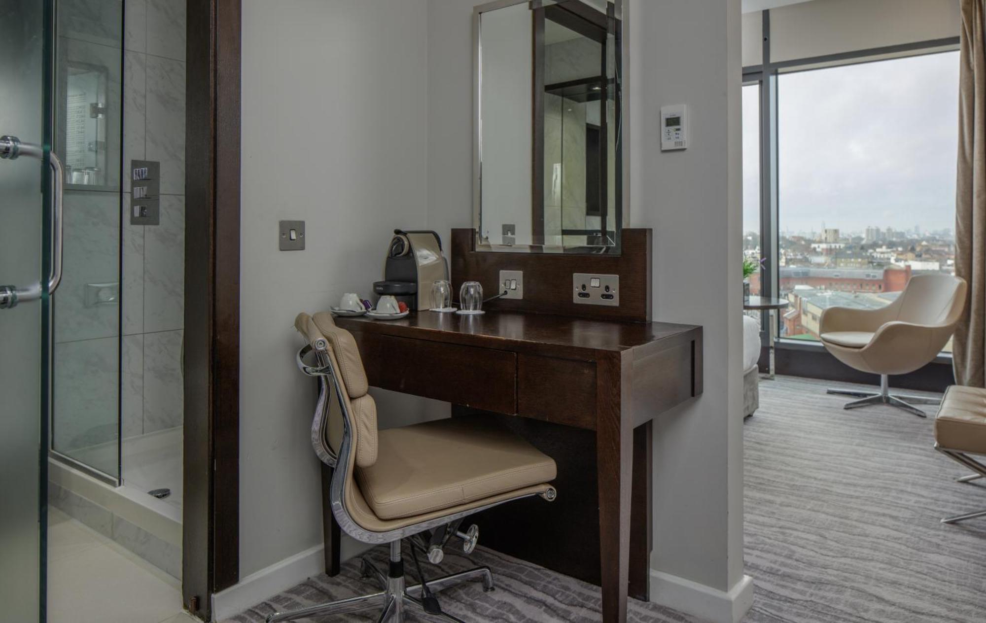 Deluxe Queen Room
