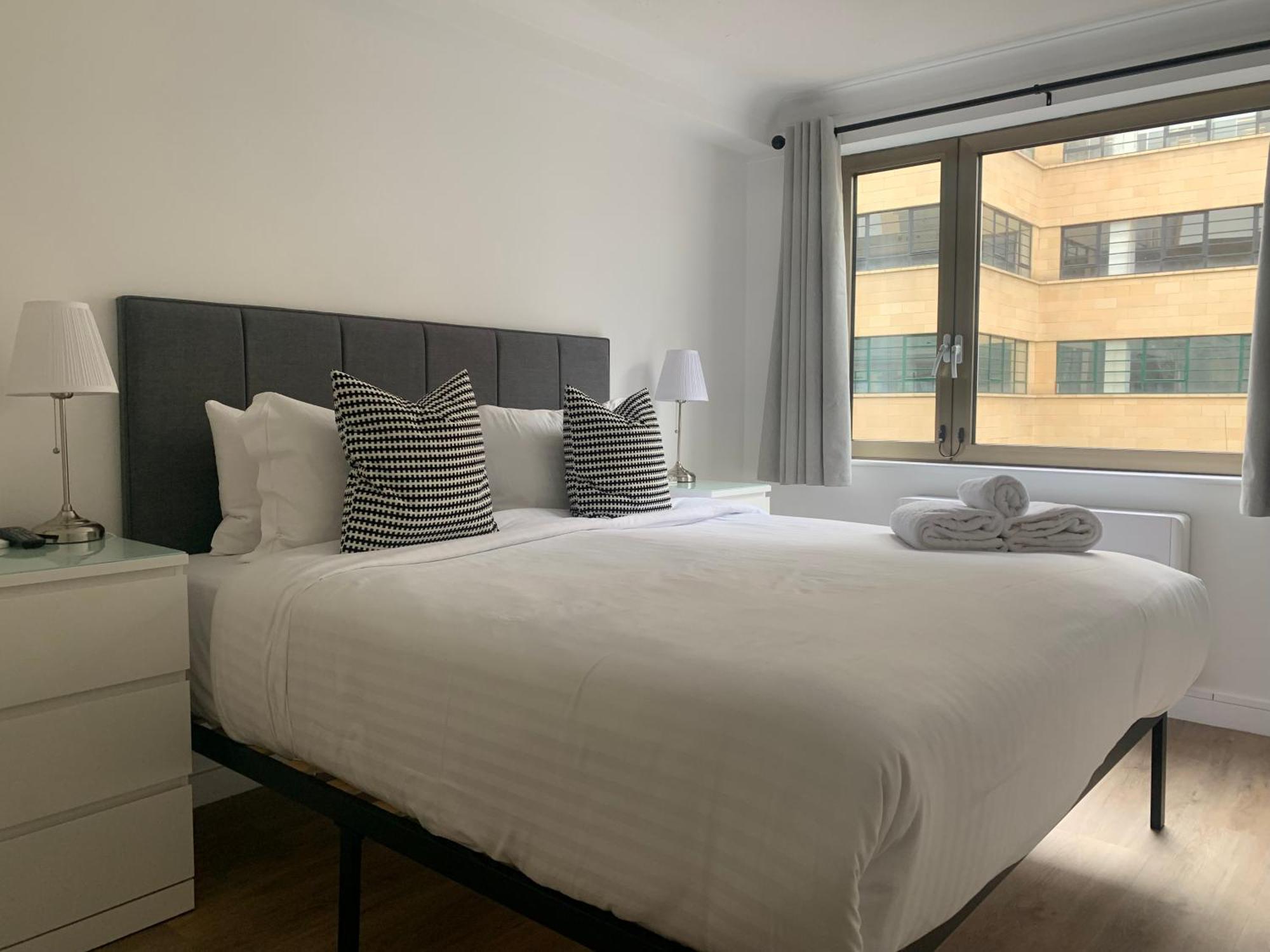 One-Bedroom Apartment,332373403:JPEG