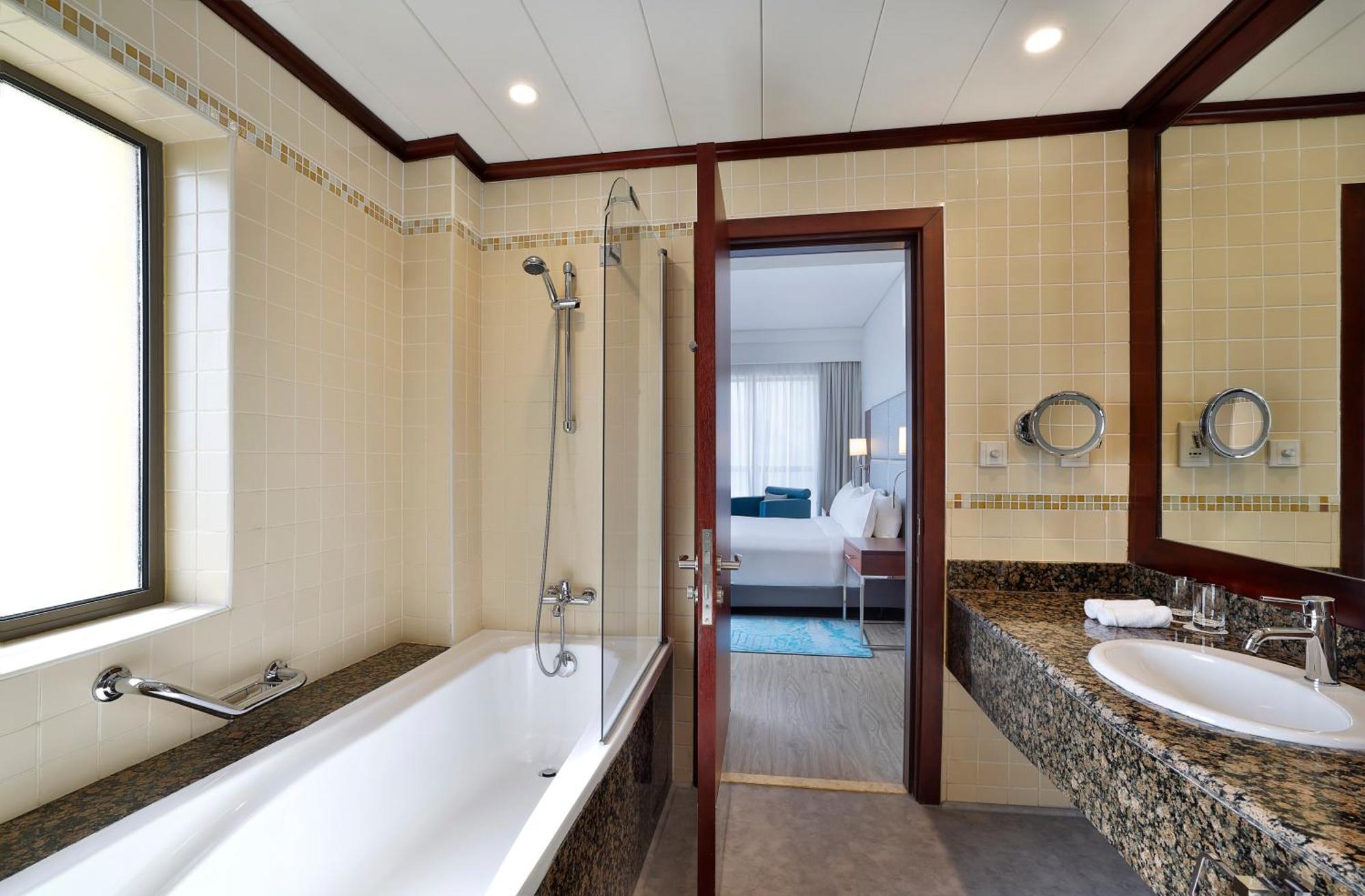 Suite Familiare con 3 Camere da Letto e Balcone