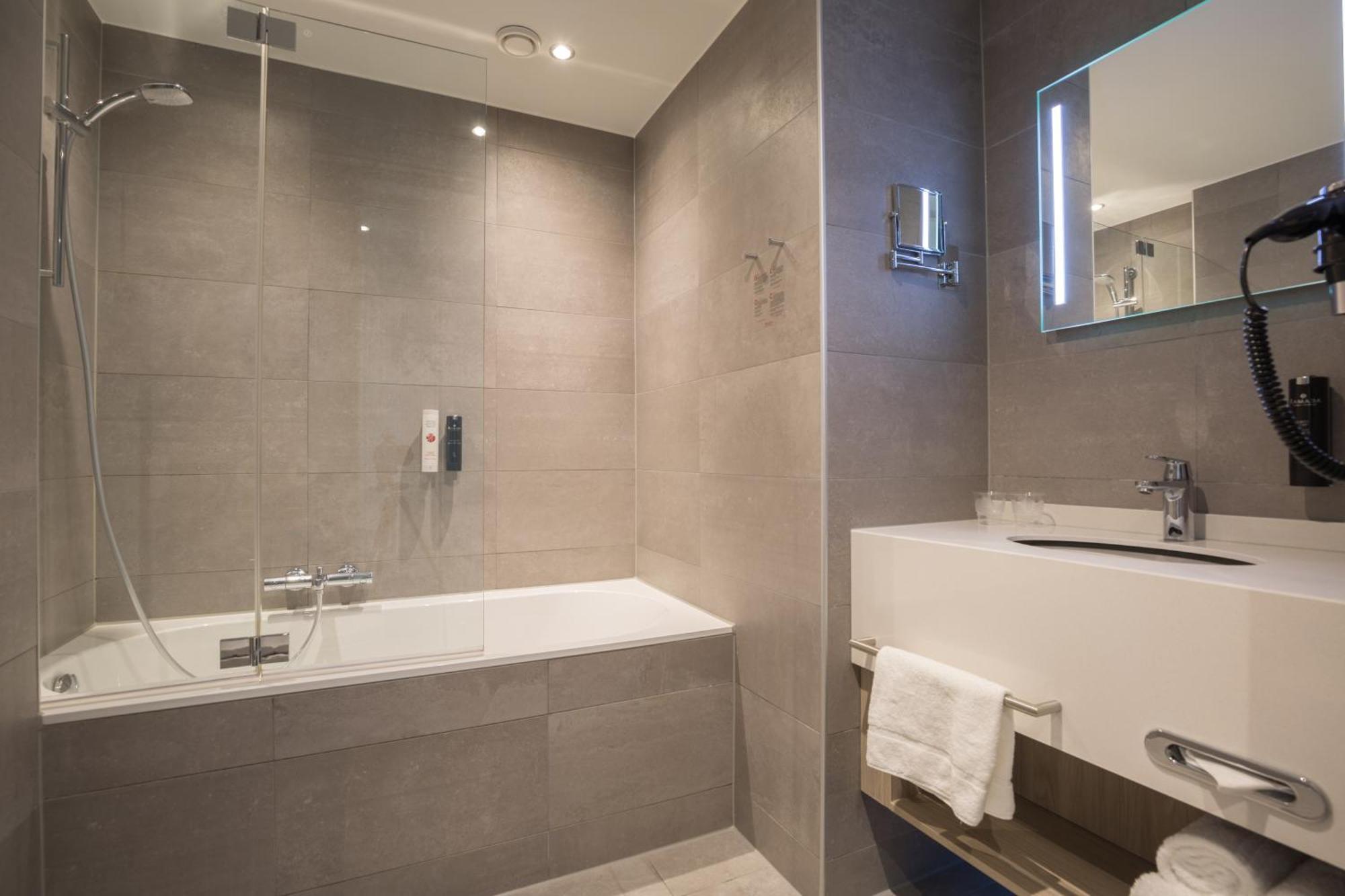 Standard Double Room with Bath,1538828092:JPEG