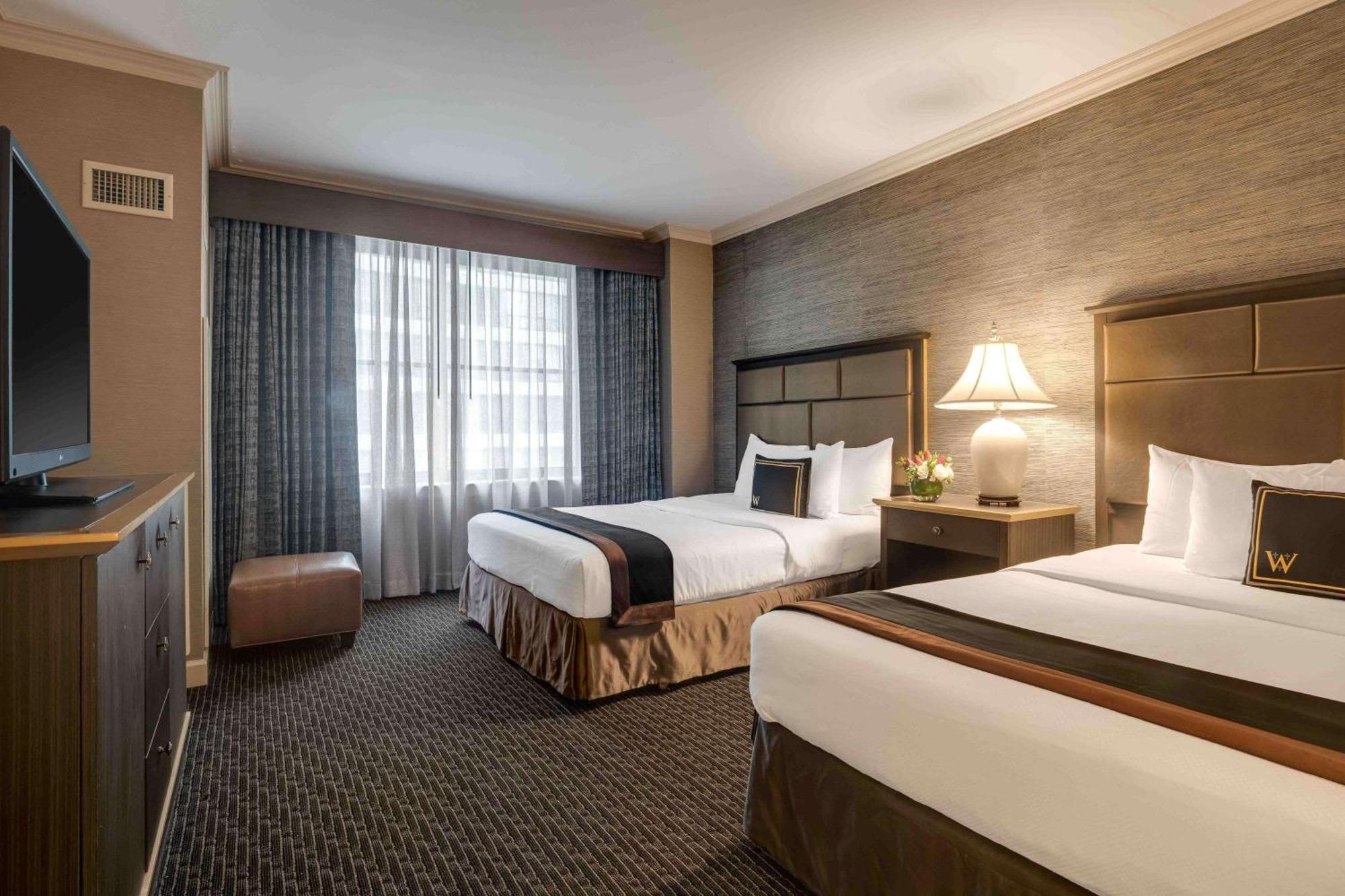 Queen Rooms with Two Queen Beds - Non-Smoking