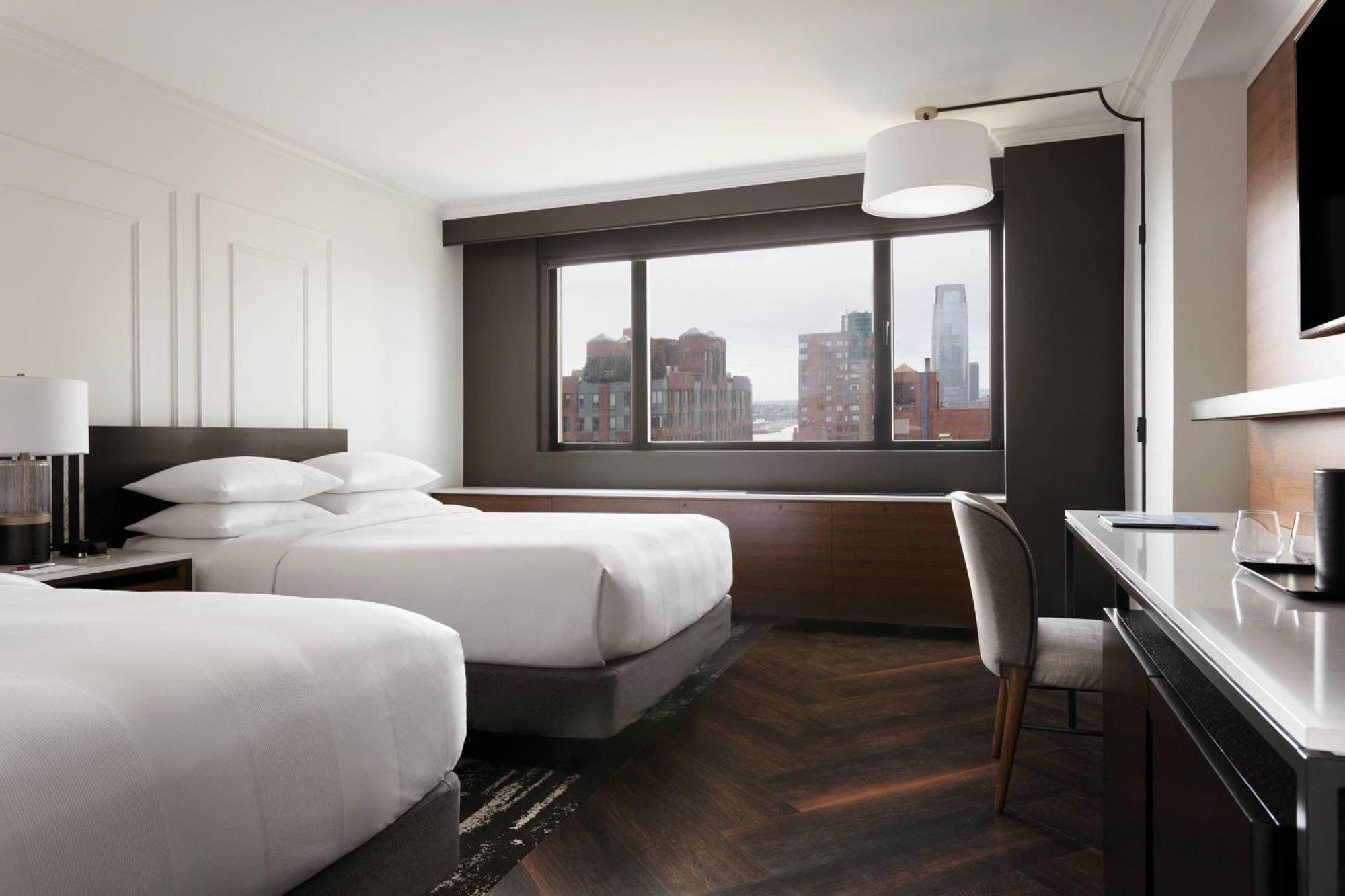 Quarto Duplo Deluxe com 2 Camas de Casal - Vista do Porto
