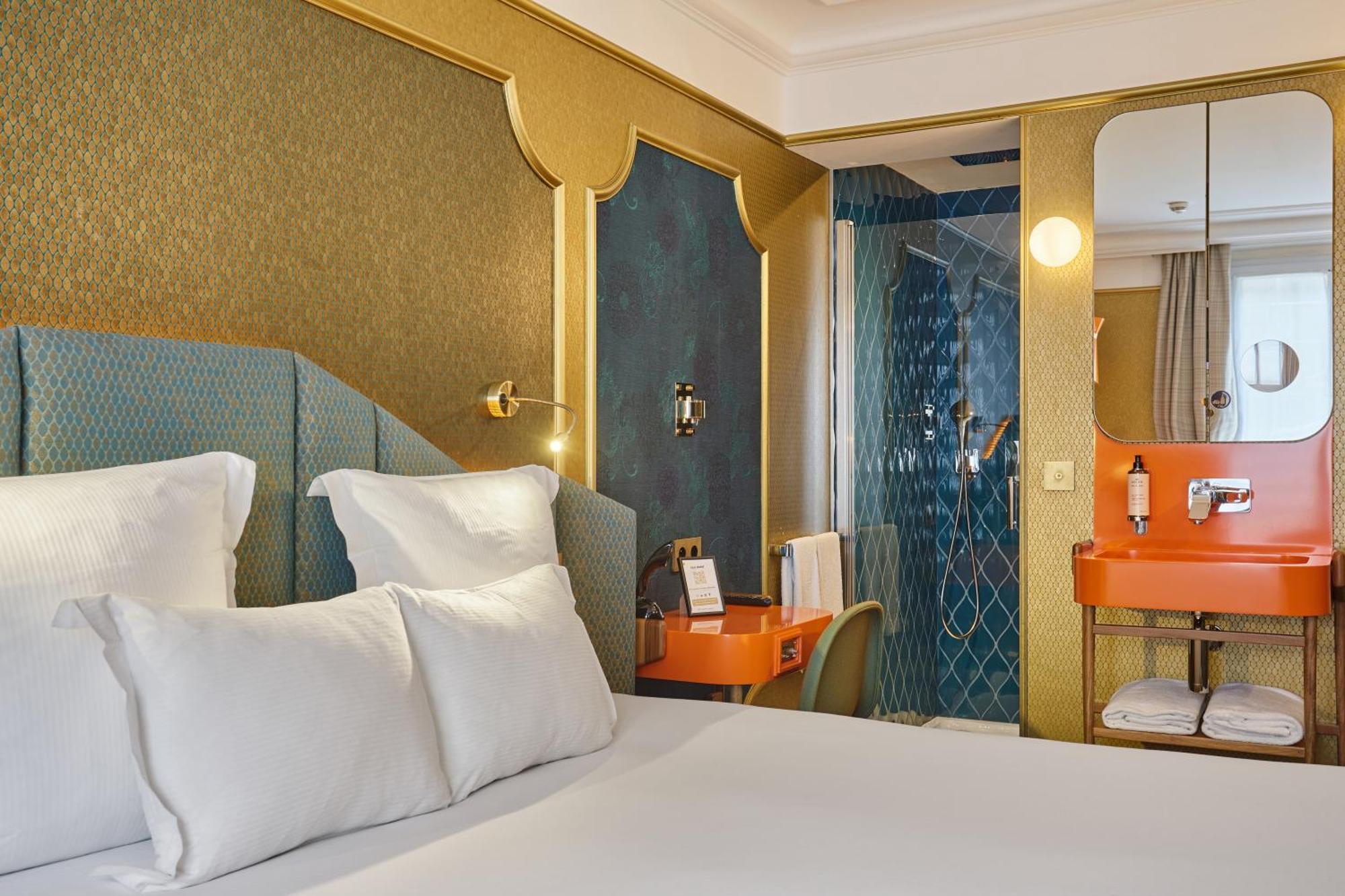 Superior Double or Twin Room "Moon Blue"