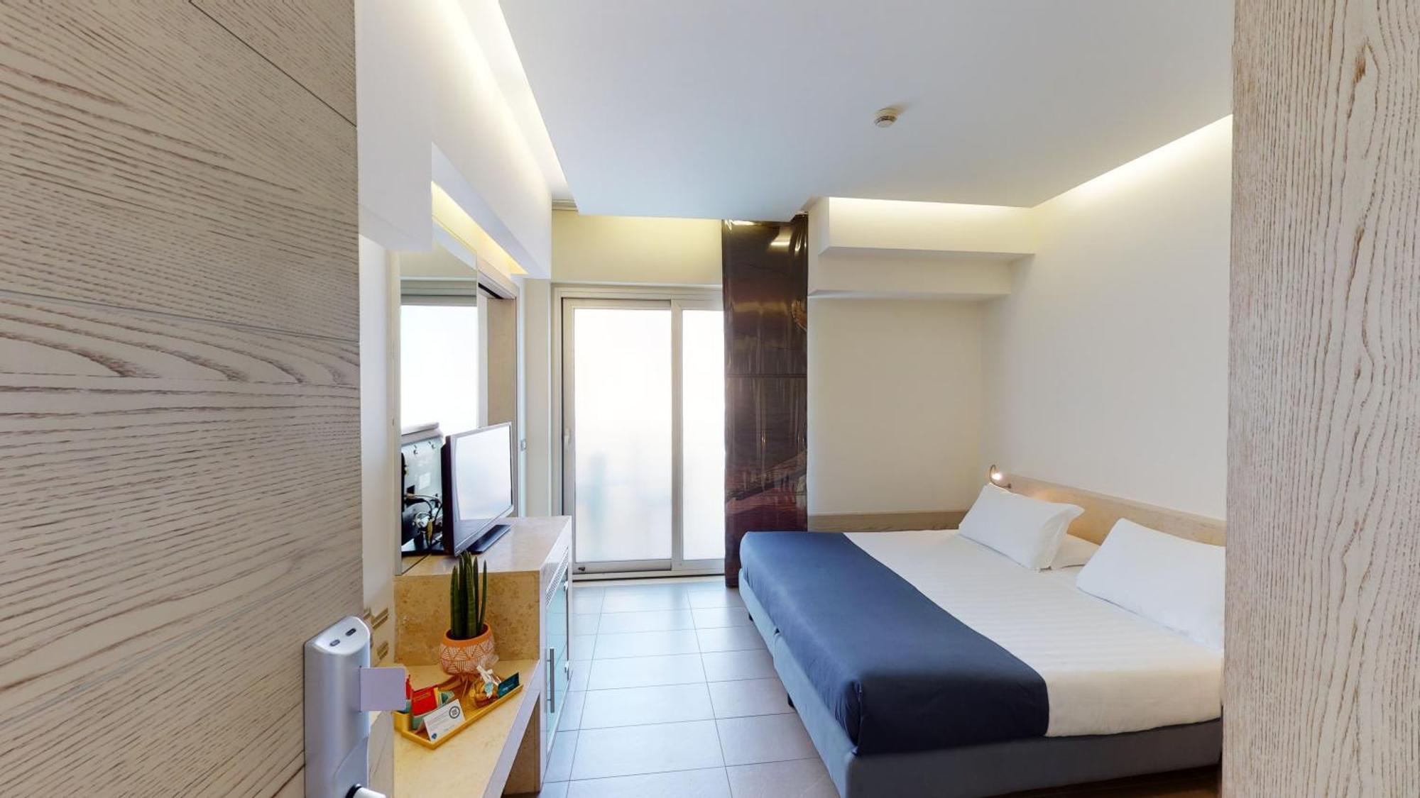 Double or Twin Room Balcony
