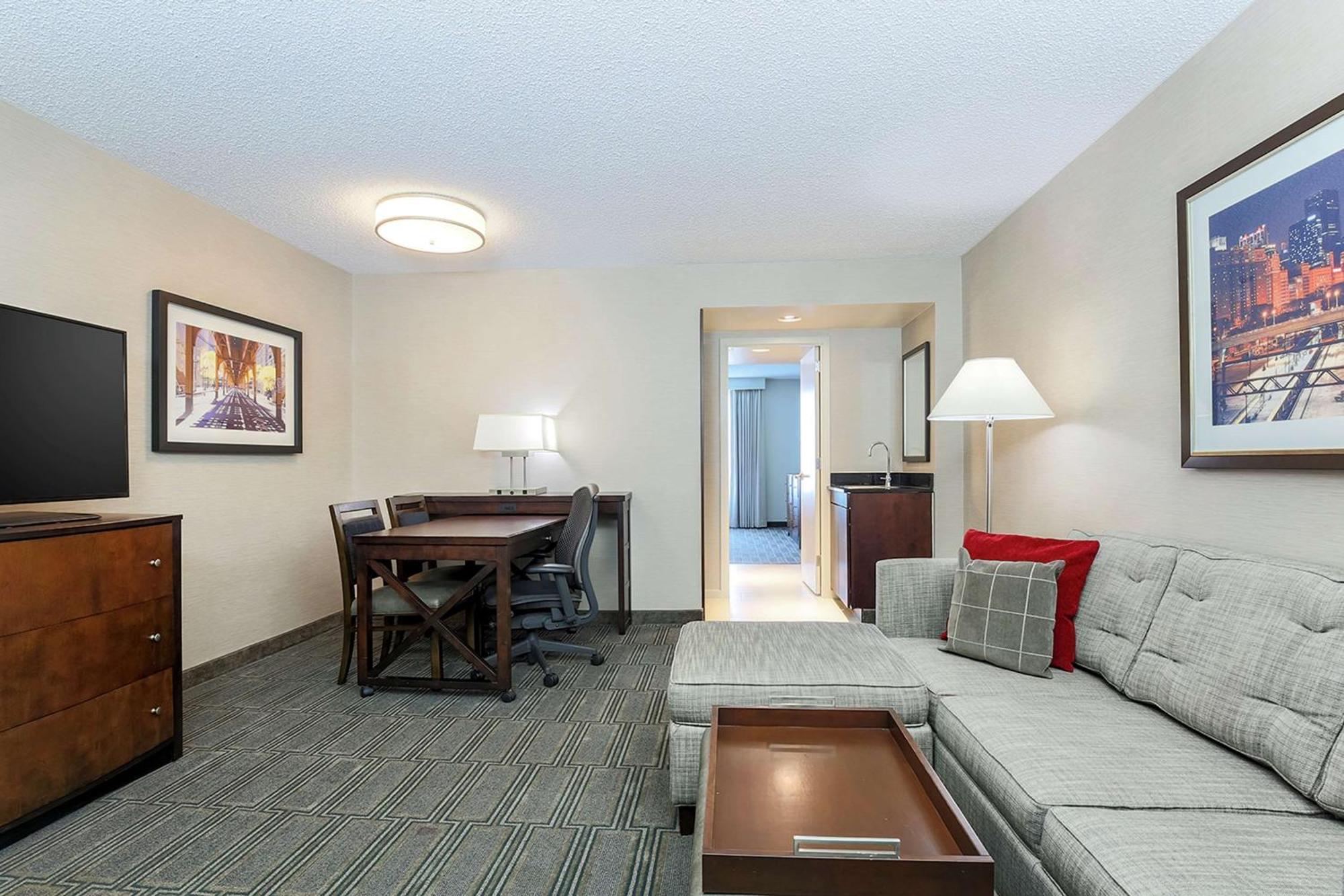 One-Bedroom King Suite