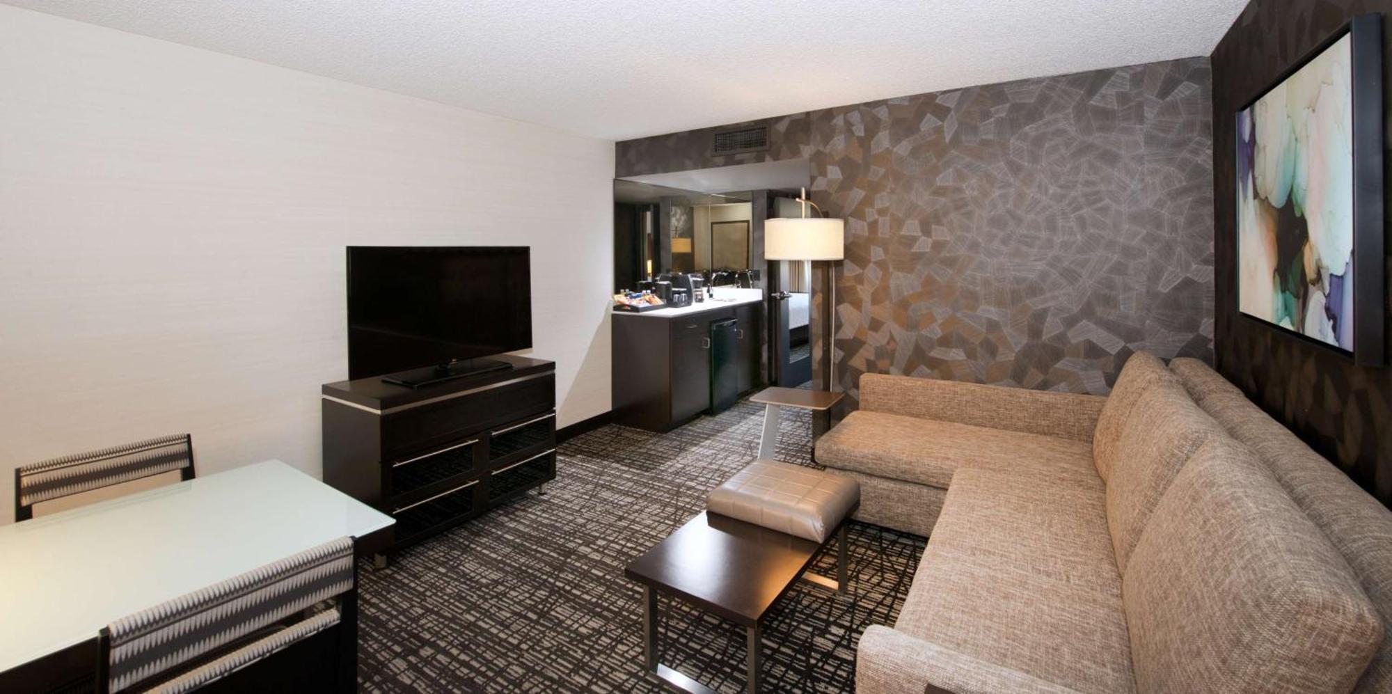 Premium King Suite