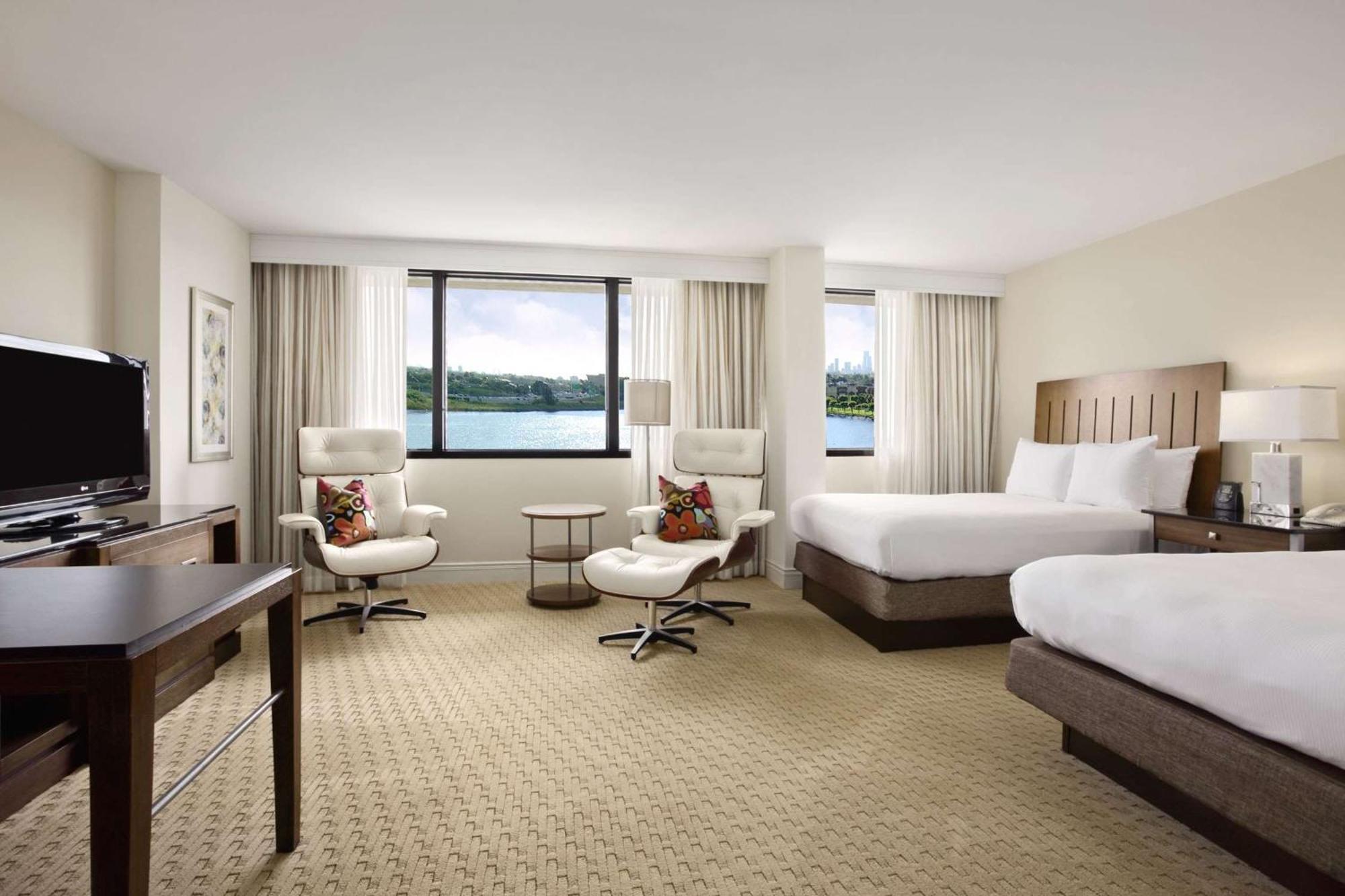 Junior King Suite