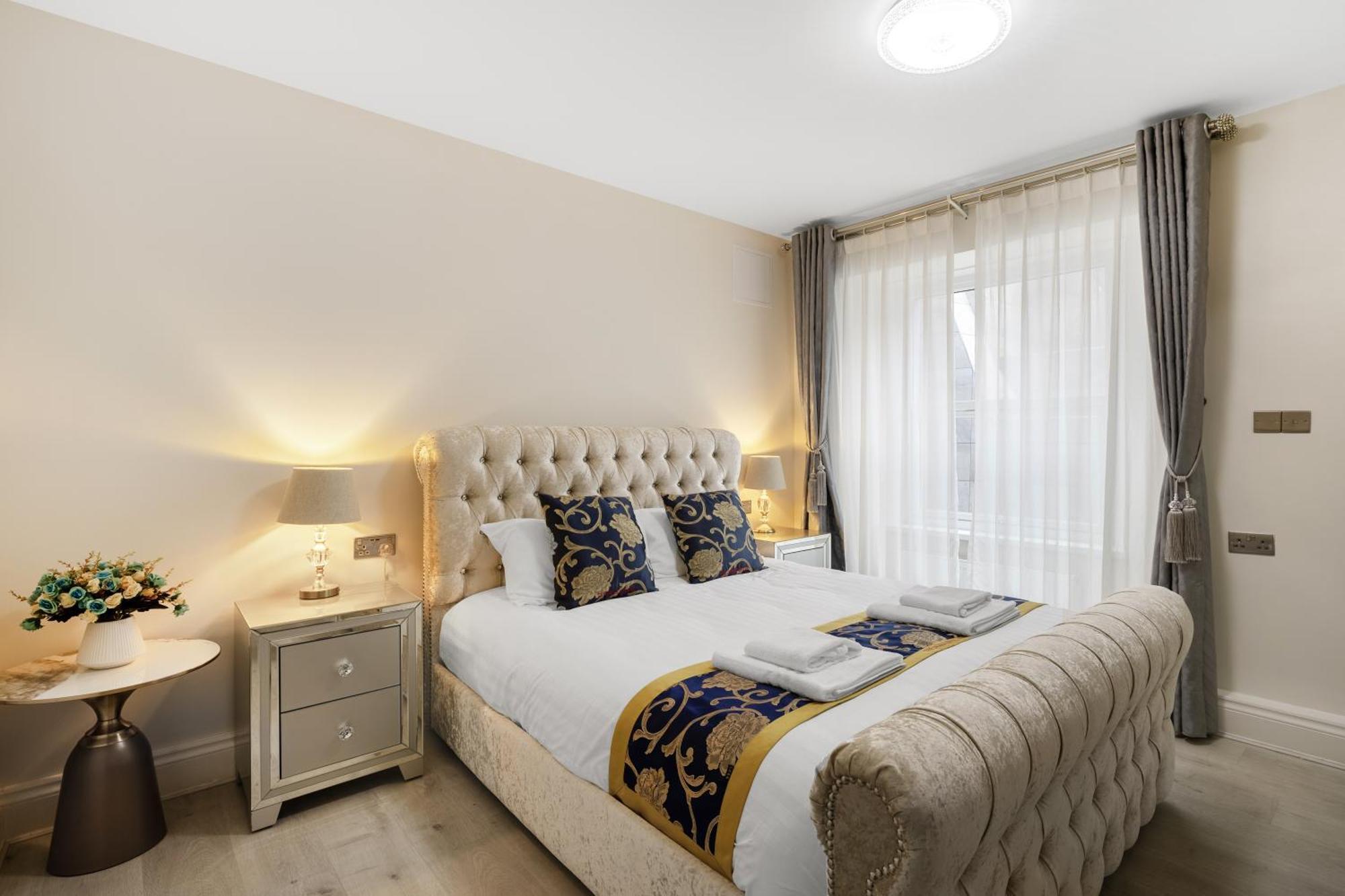 Deluxe King Room