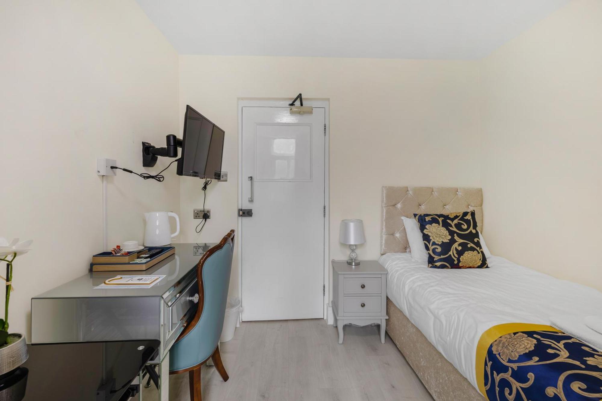 Deluxe Single Room