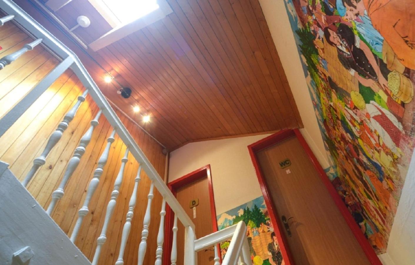 Quarto Triplo Básico com Banheiro Compartilhado