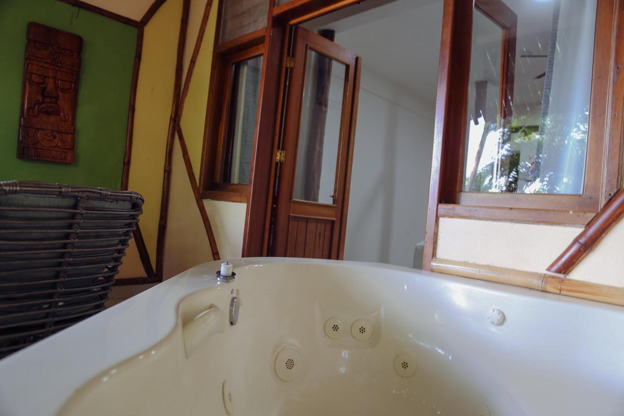 Suite Lake View,1556972482:JPEG