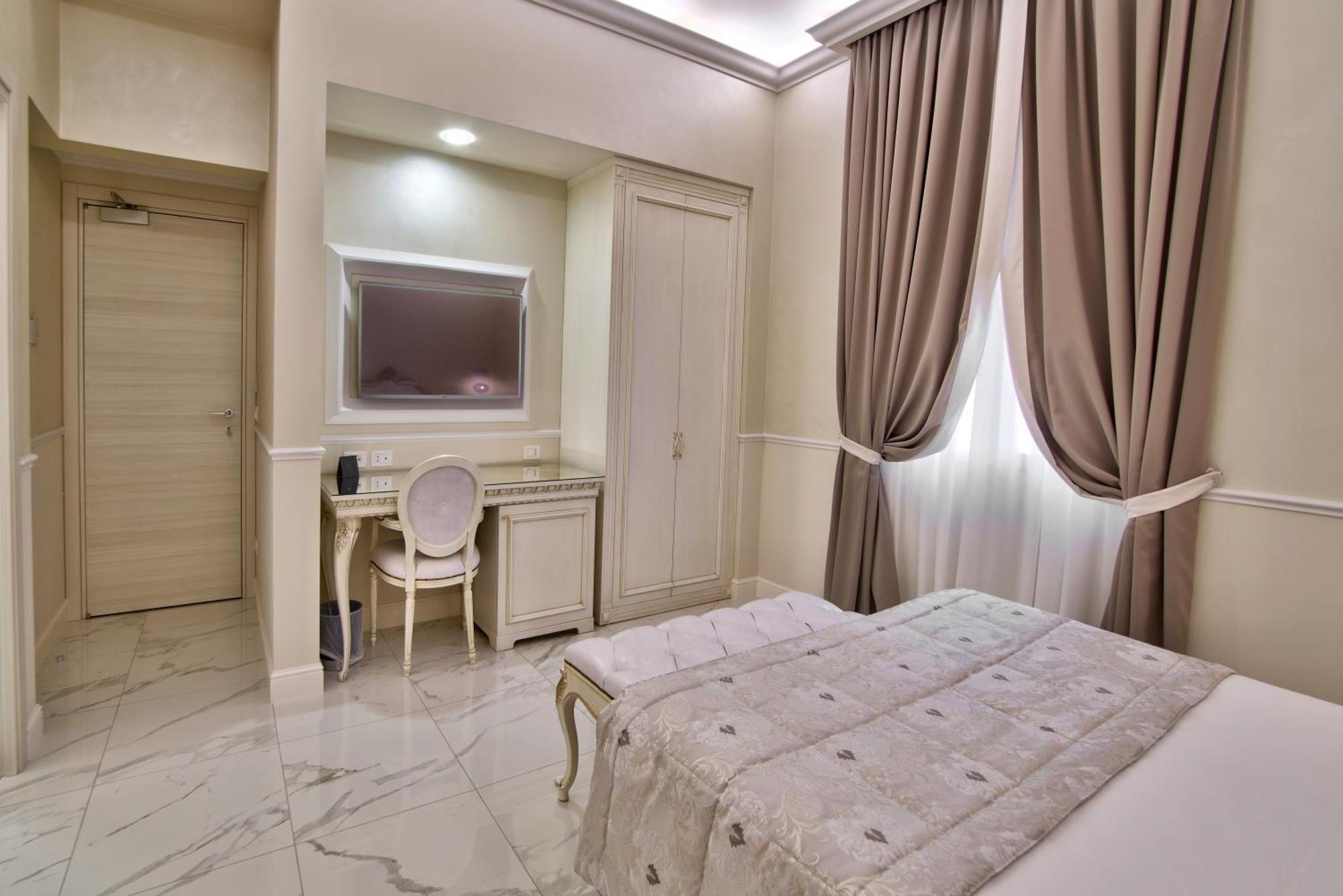 Deluxe Double Room Spa Access