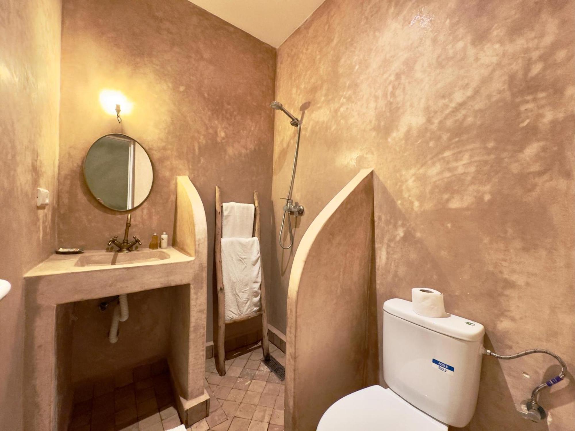 Habitación Familiar con baño privado
