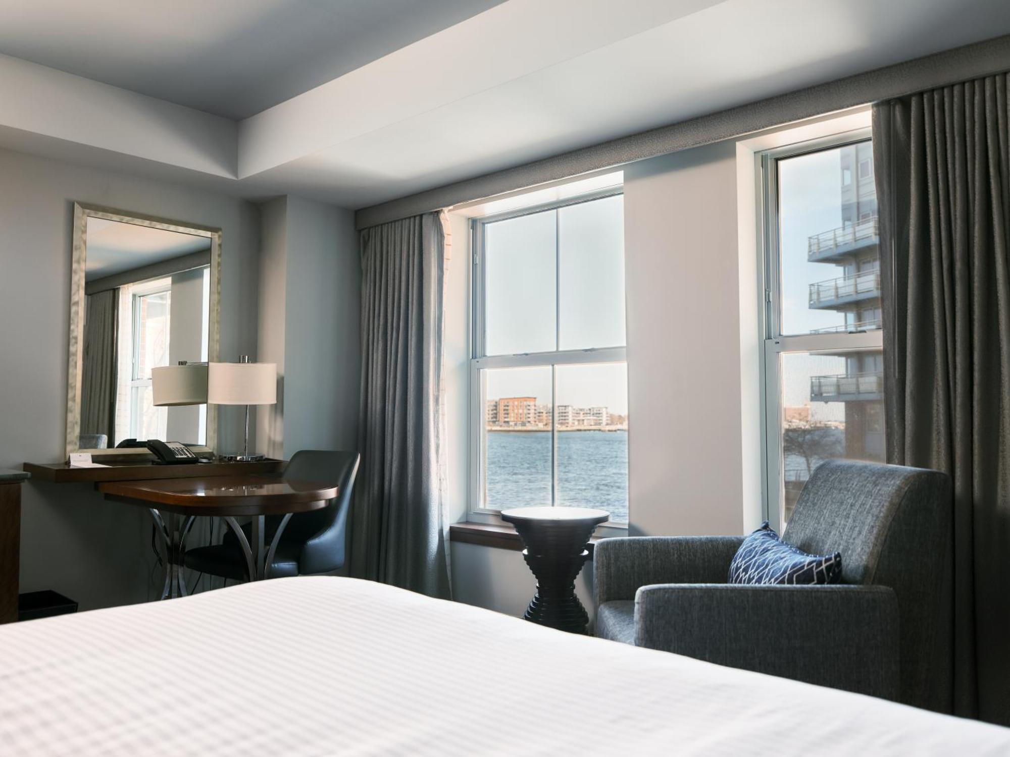 Premier King Room Water View