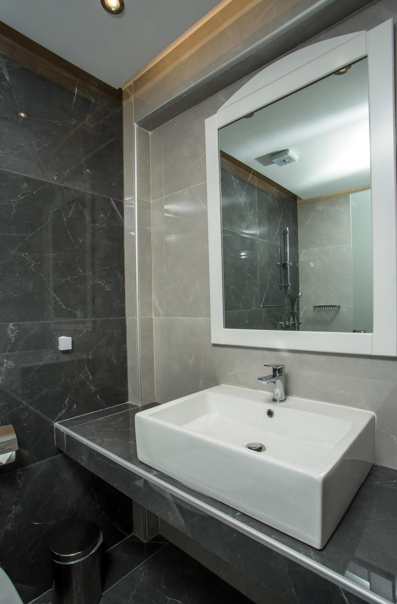 Standard Double or Twin Room Garden View