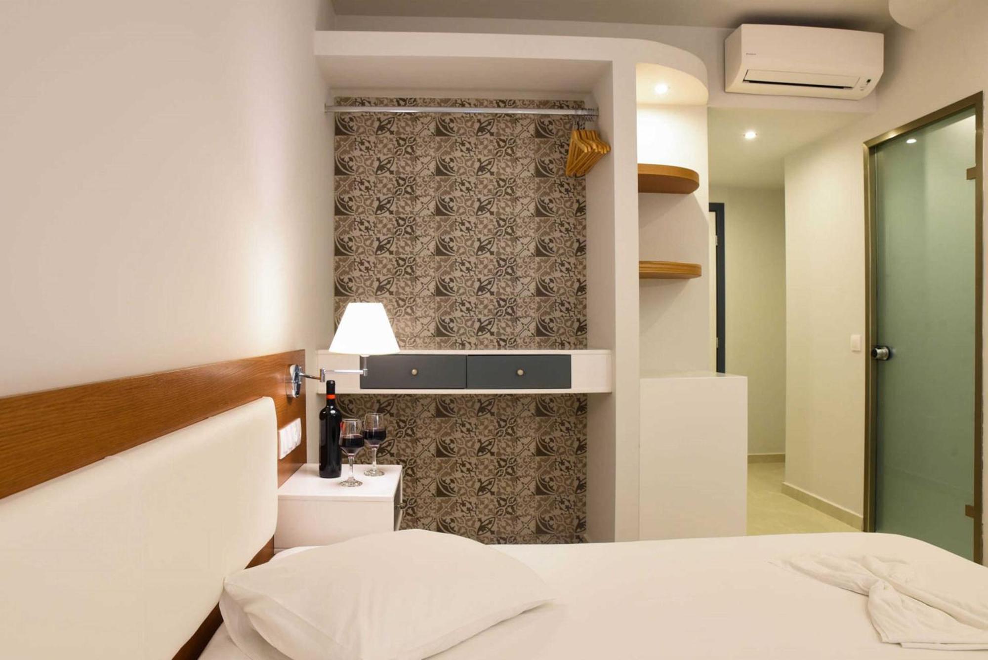 Standard Double or Twin Room Garden View