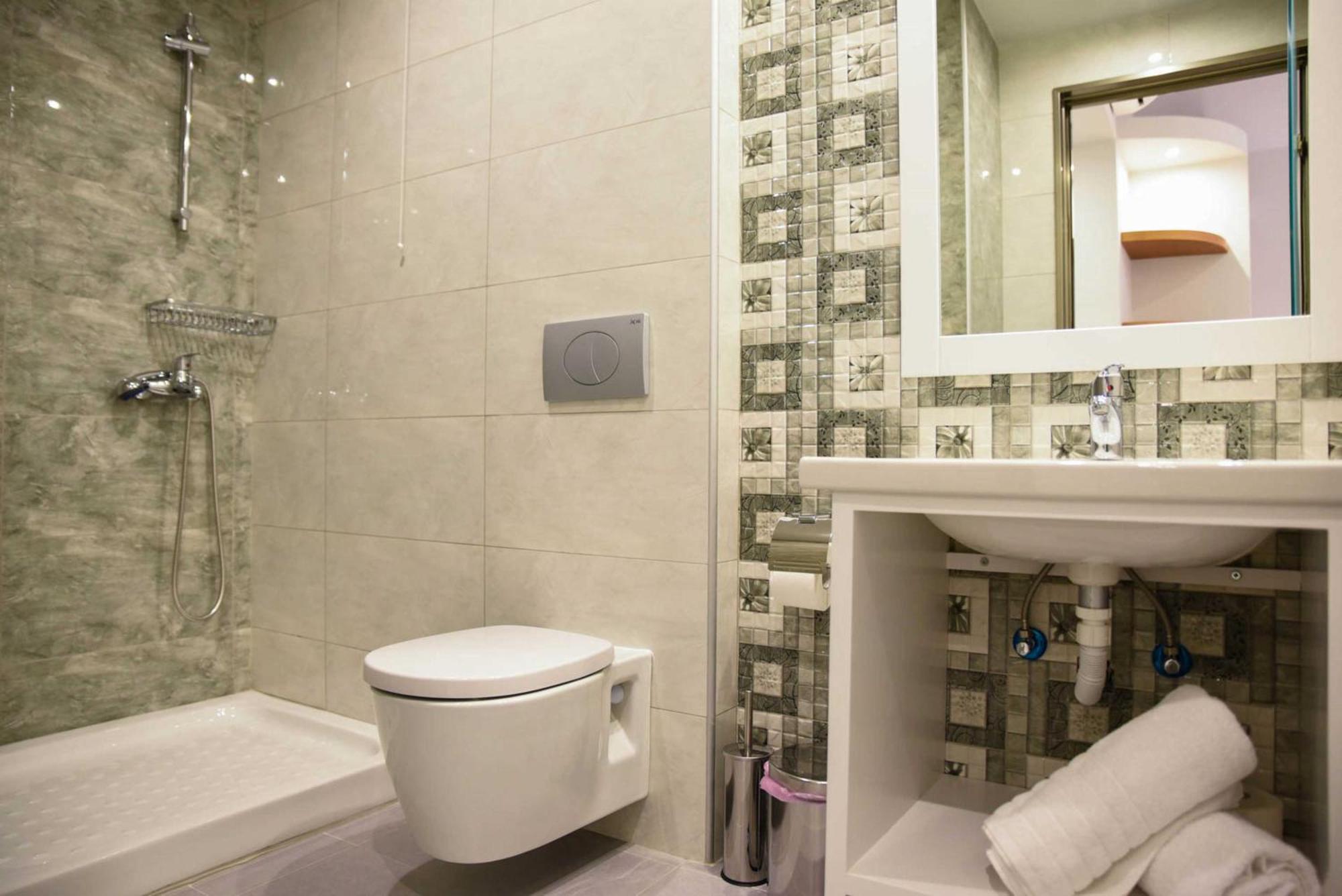 Standard Double or Twin Room Garden View