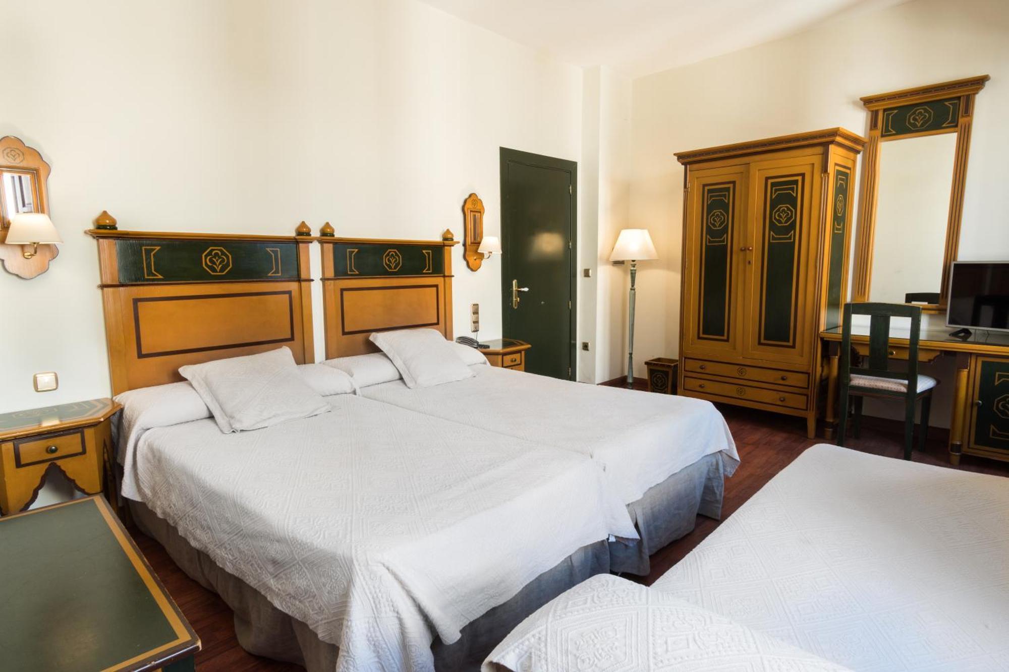 Twin Room Extra Bed