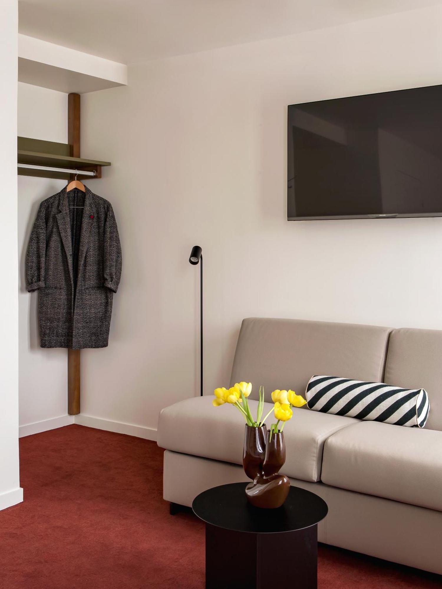 Dalila Family Room