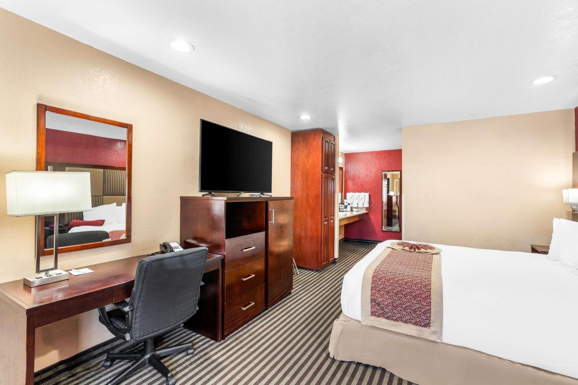 King Room Roll Shower Disability Access or Non-Smoking