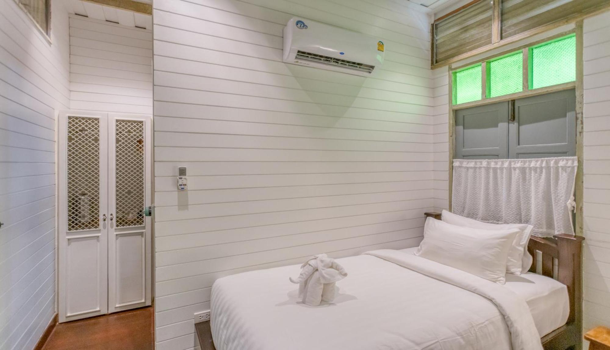 Budget Single Room