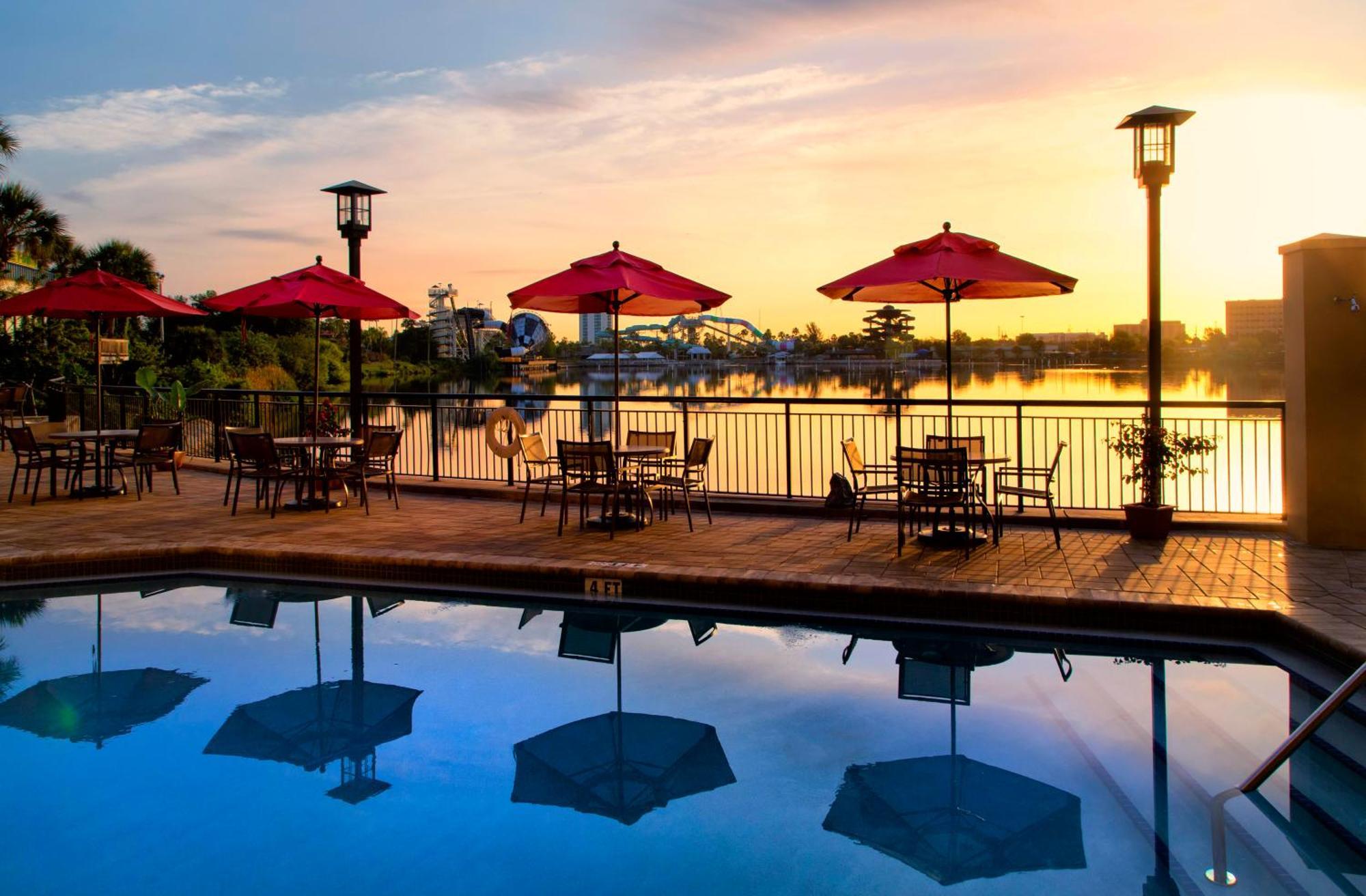 Luxury One Bedroom Suite King Bed Lake View NO RESORT FEE,1604766375:JPEG