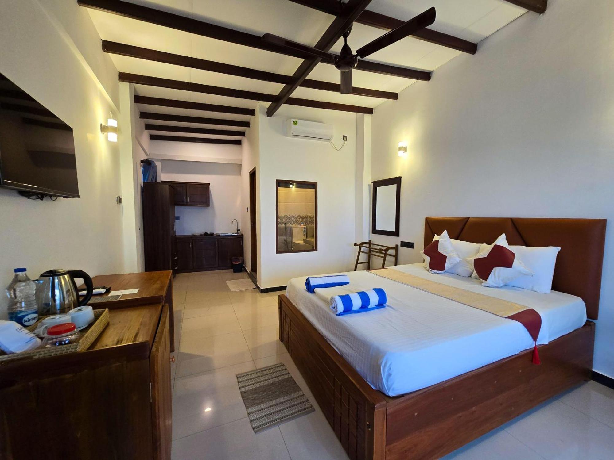 One-Bedroom Apartment Sea View