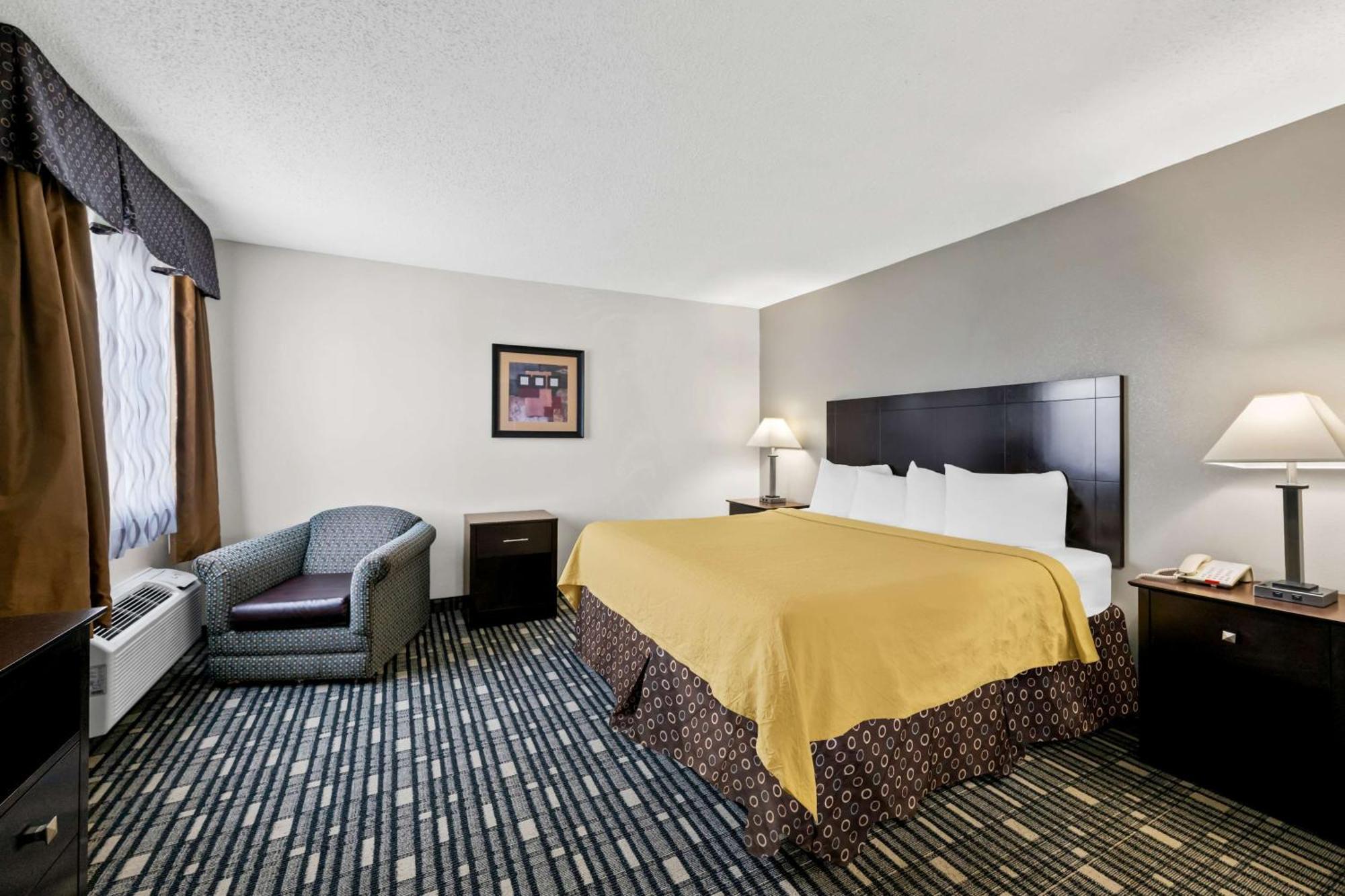 King Suite Living Area