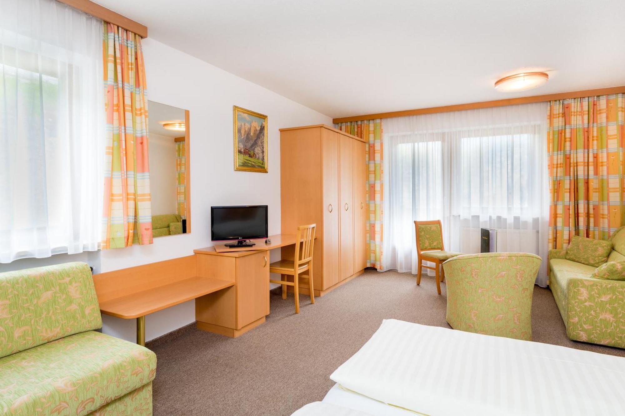 Large Double Room