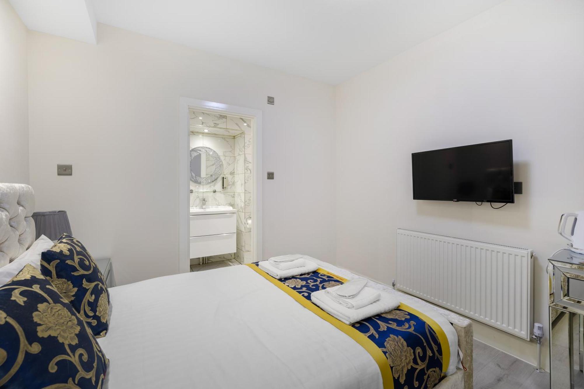 Deluxe Single Room Windowless Air Conditioning