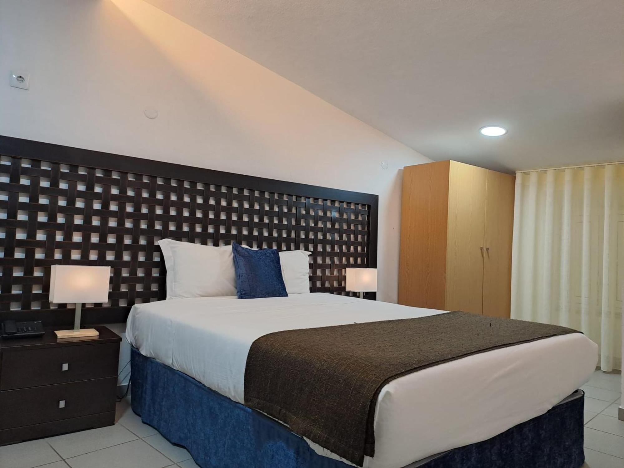Quarto Familiar com Casa de Banho Privativa
