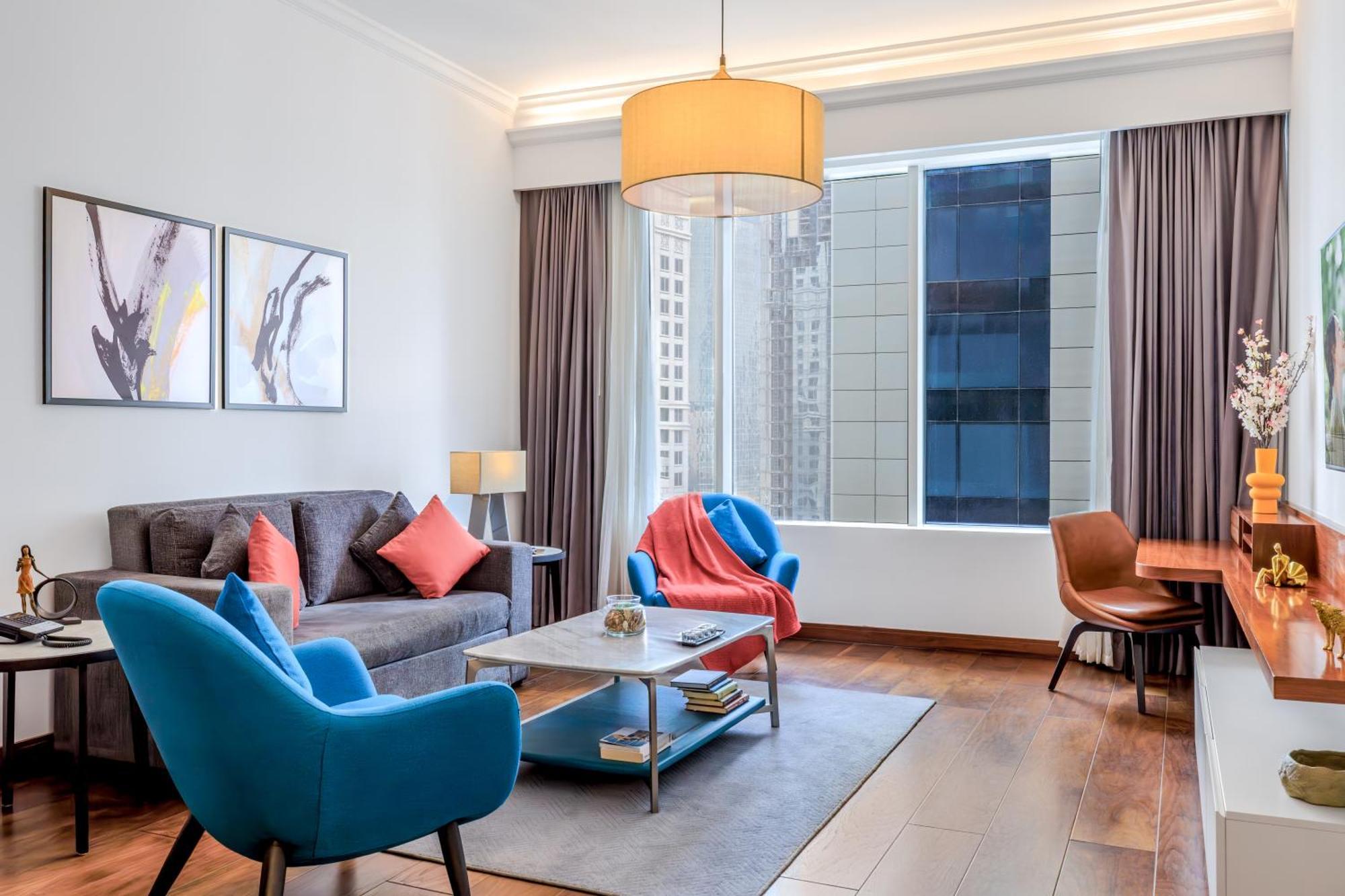 Deluxe One-Bedroom Apartment