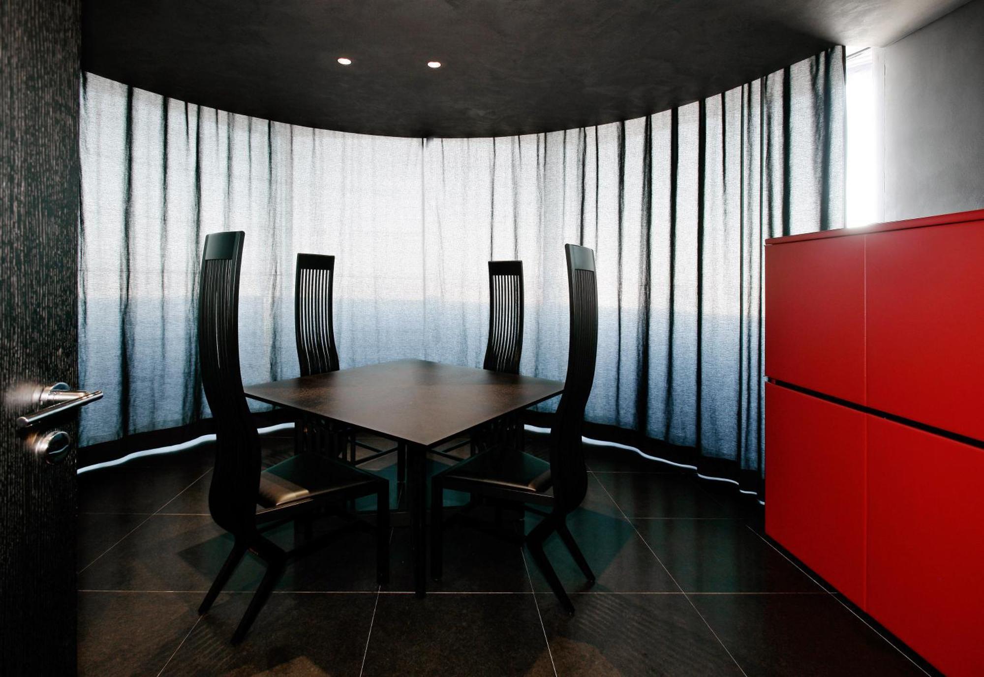 Junior Suite Executive Lounge Access