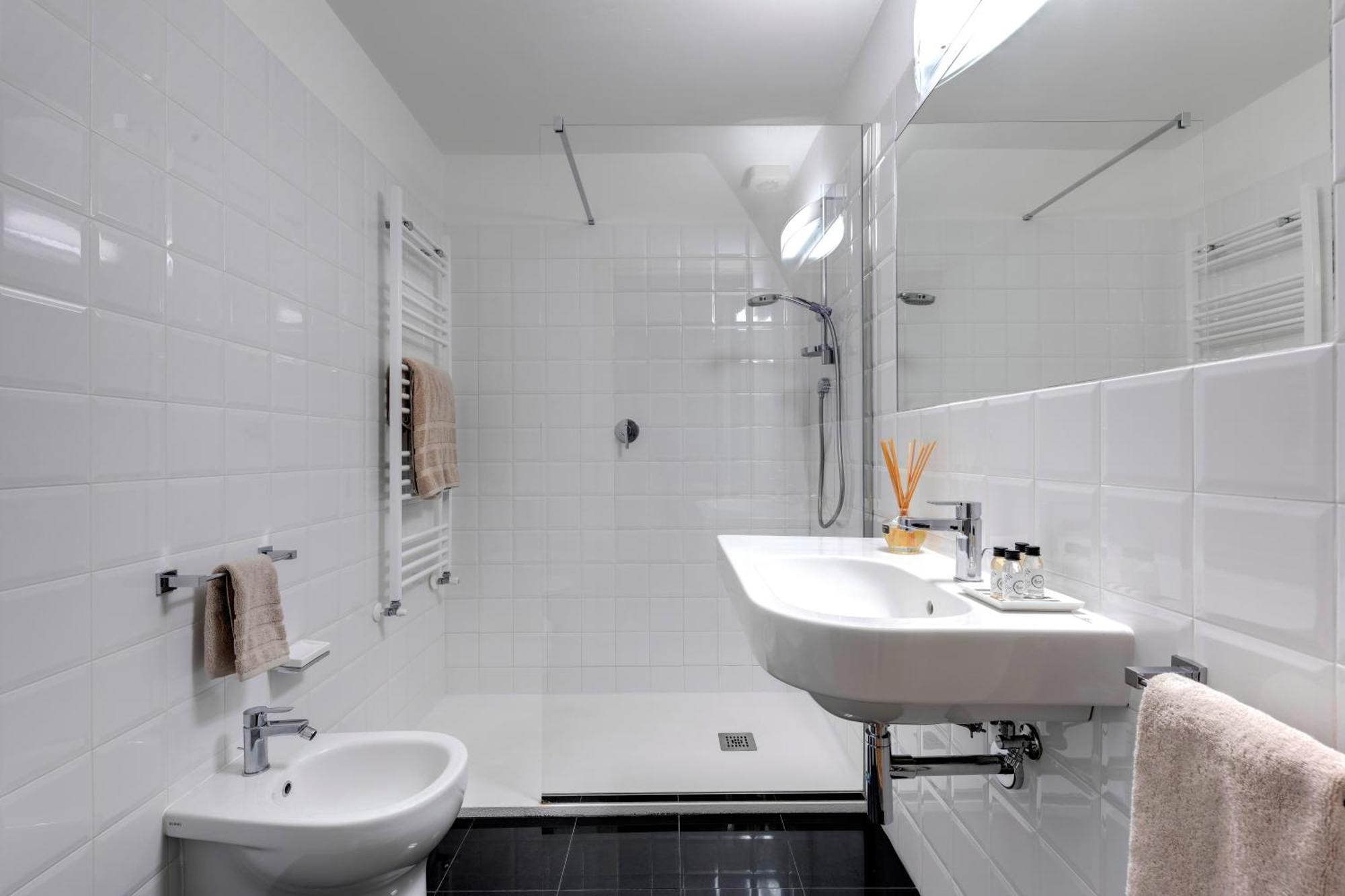 Double Room Private Bathroom
