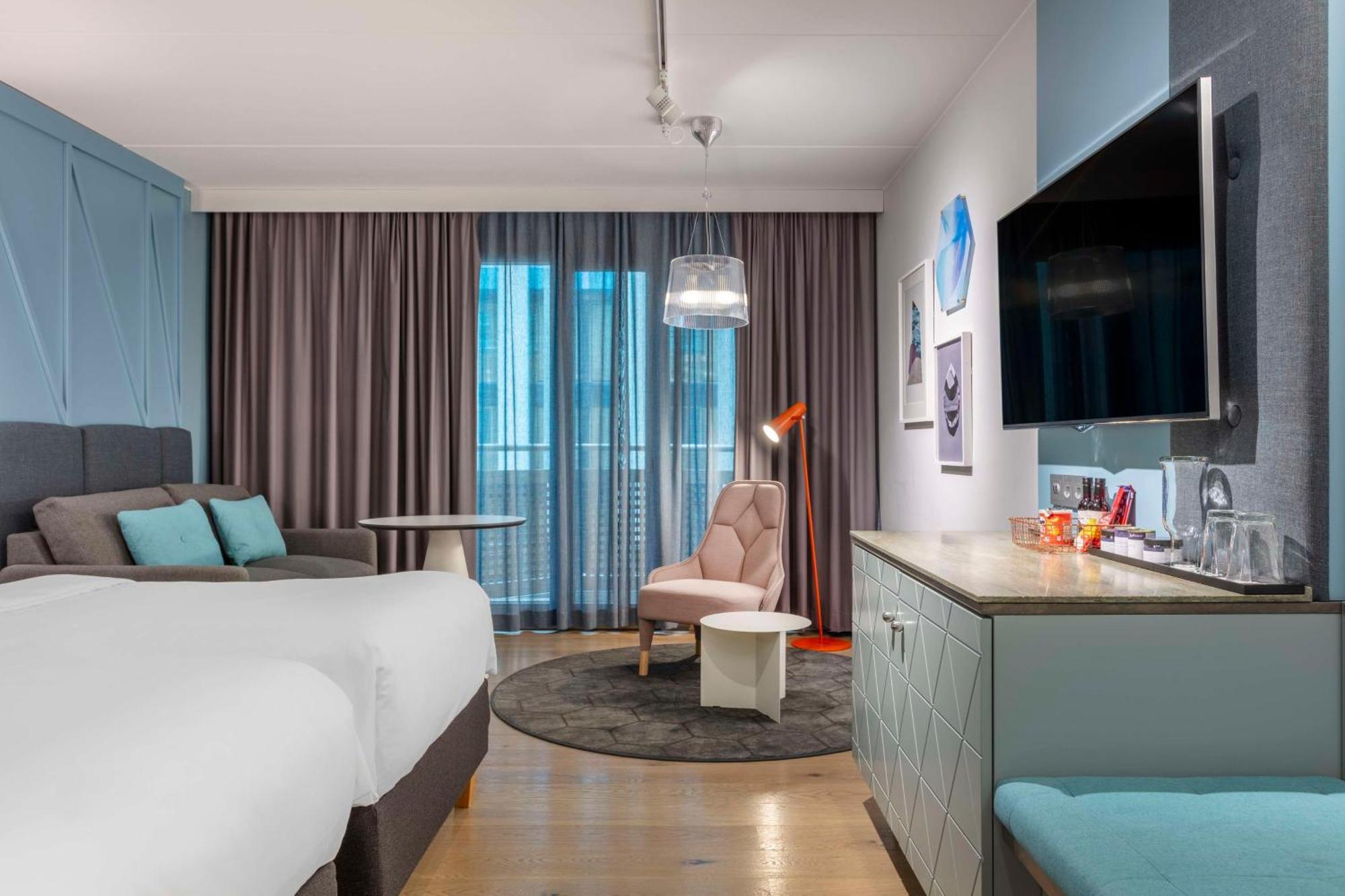 Family Room,1645011623:JPEG