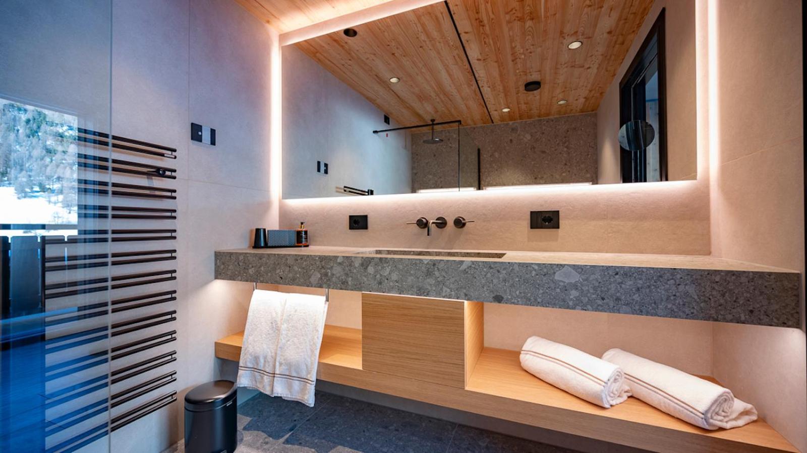 Deluxe Doppelzimmer mit Balkon und Bergblick