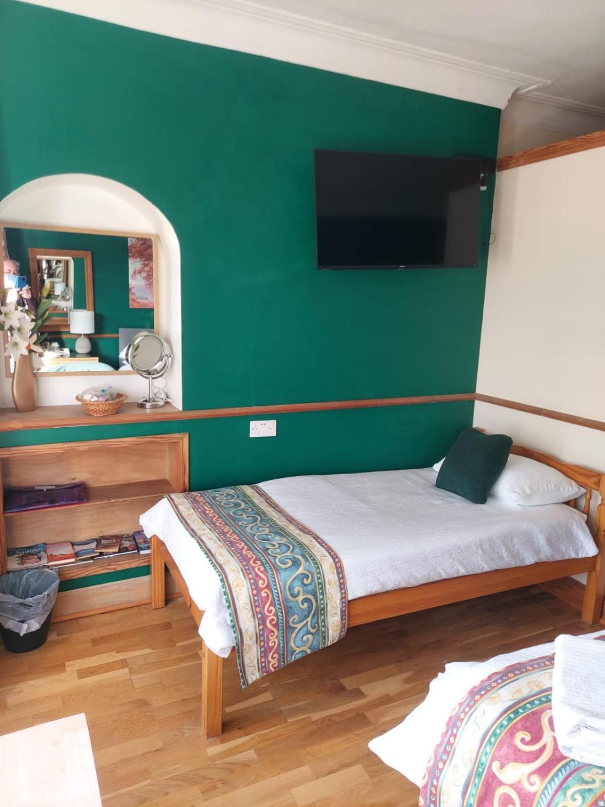 Large Double or Twin Room
