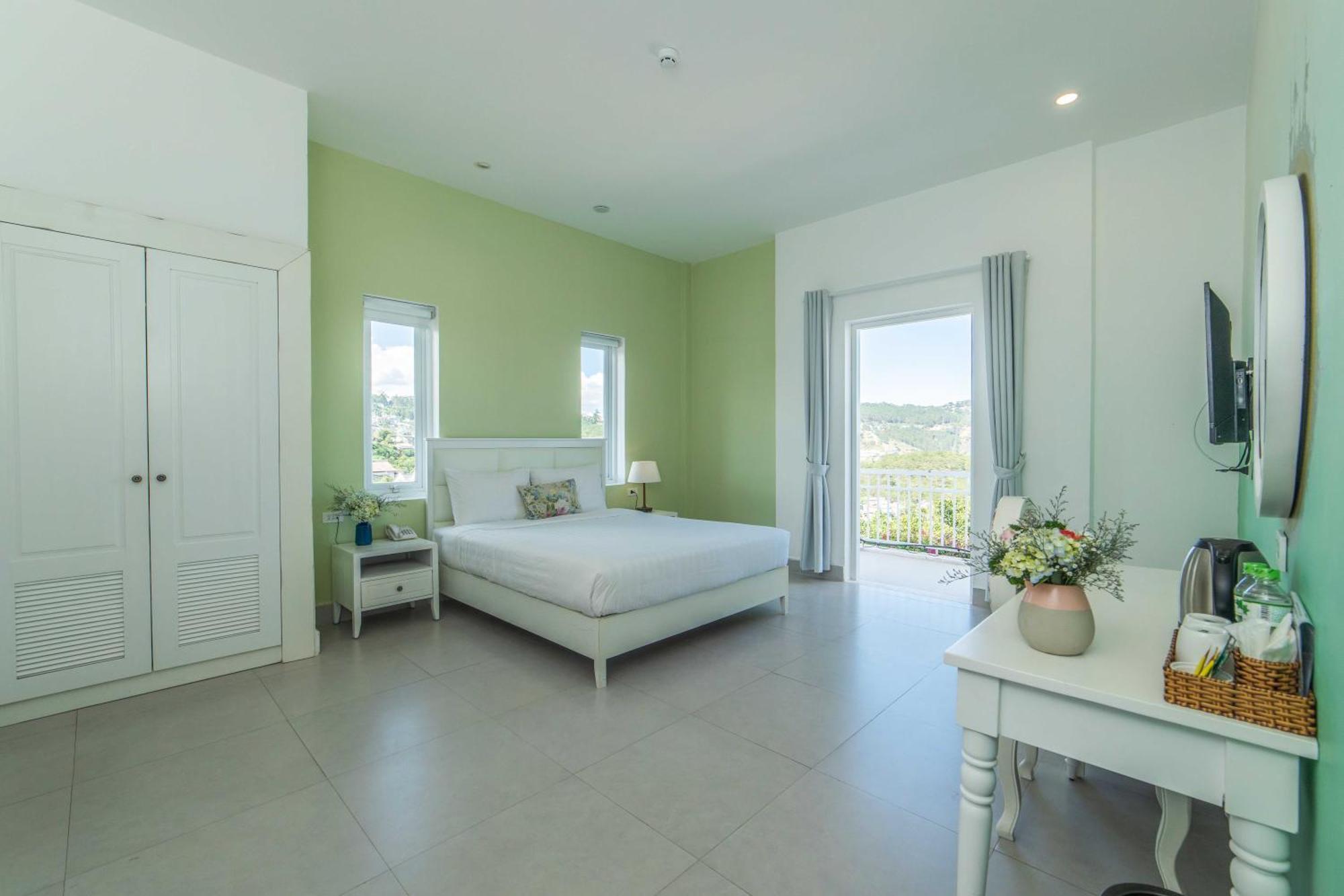 Queen Room Balcony