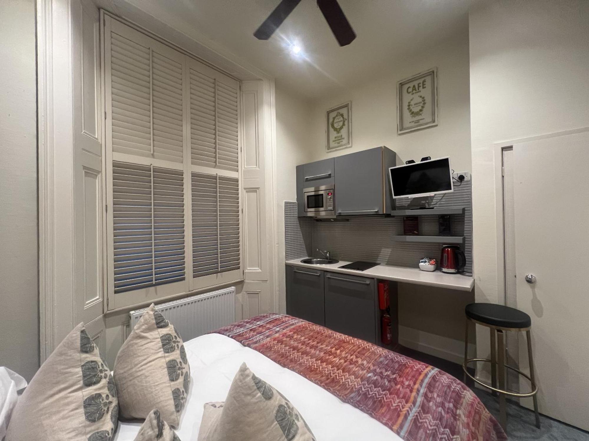 Double Room,1656206124:JPEG
