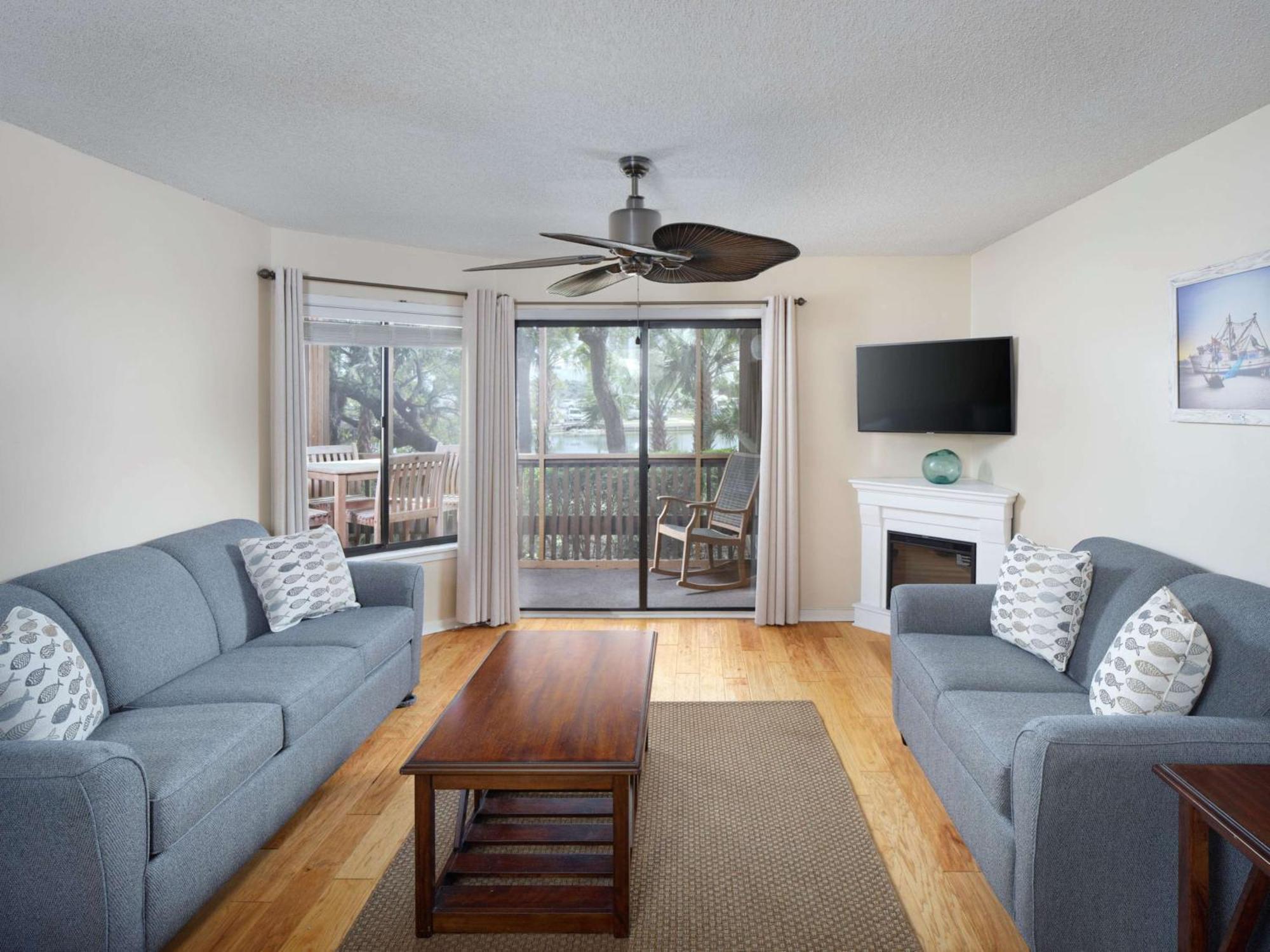One Bedroom Lodge Lake View