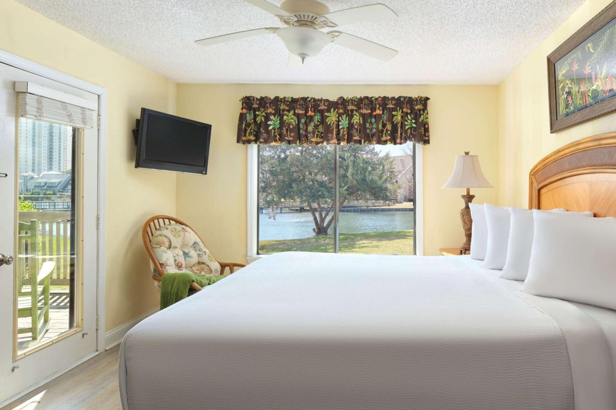 One-Bedroom Villa Park View