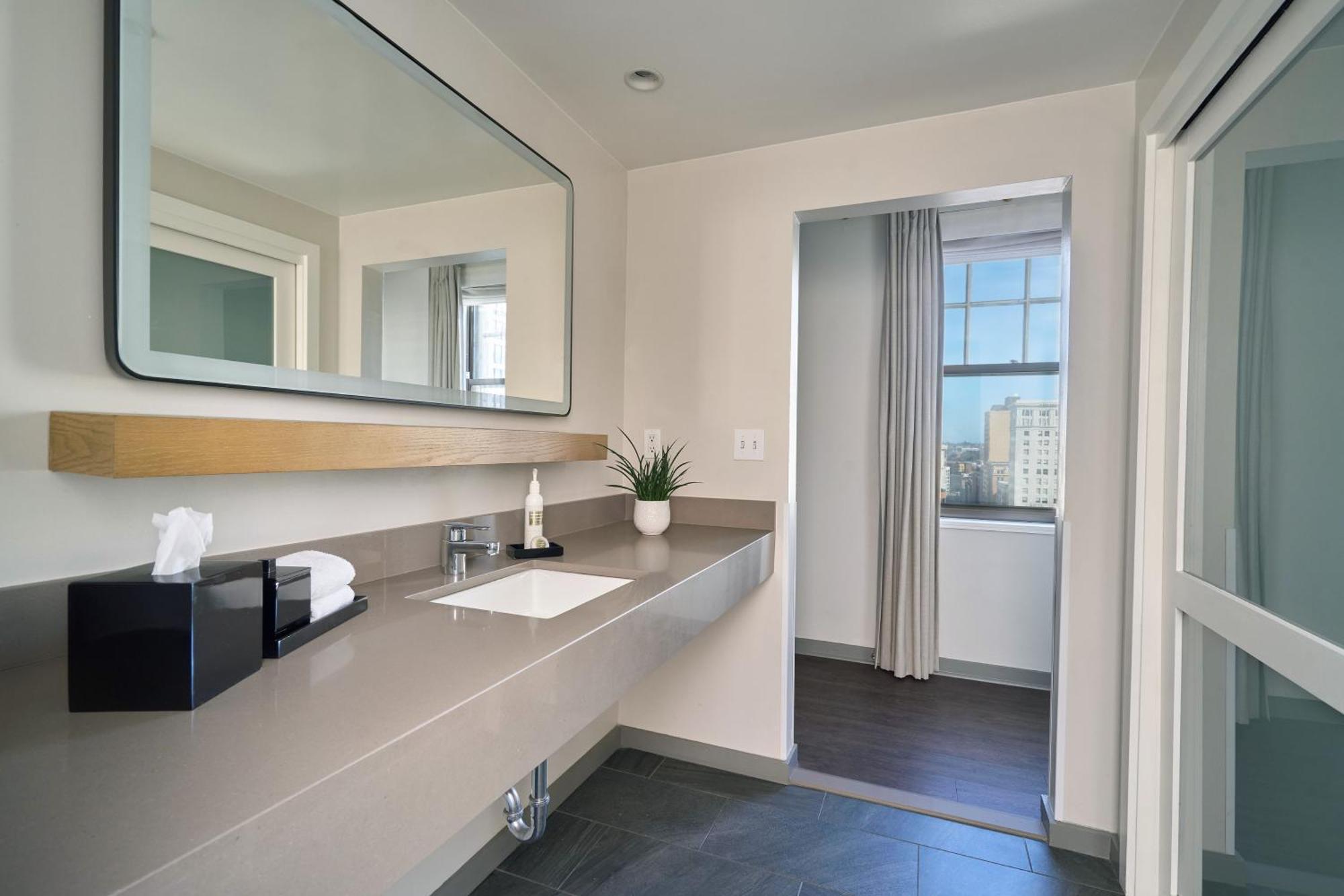 One-Bedroom Suite