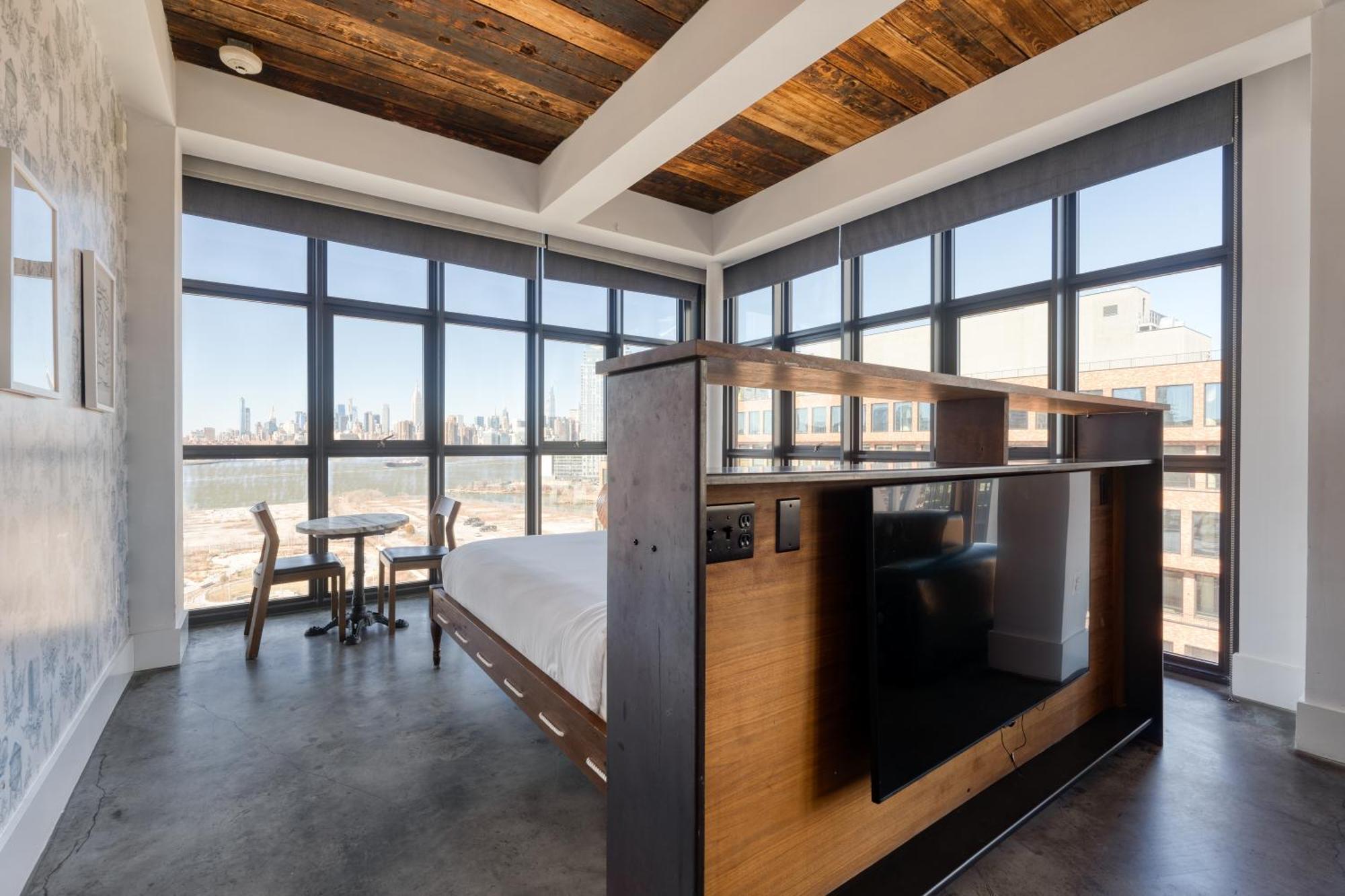 North 8th Loft Skyline View Terrace