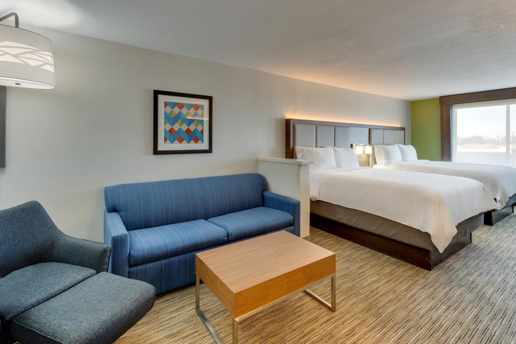 Two Single Beds Suite