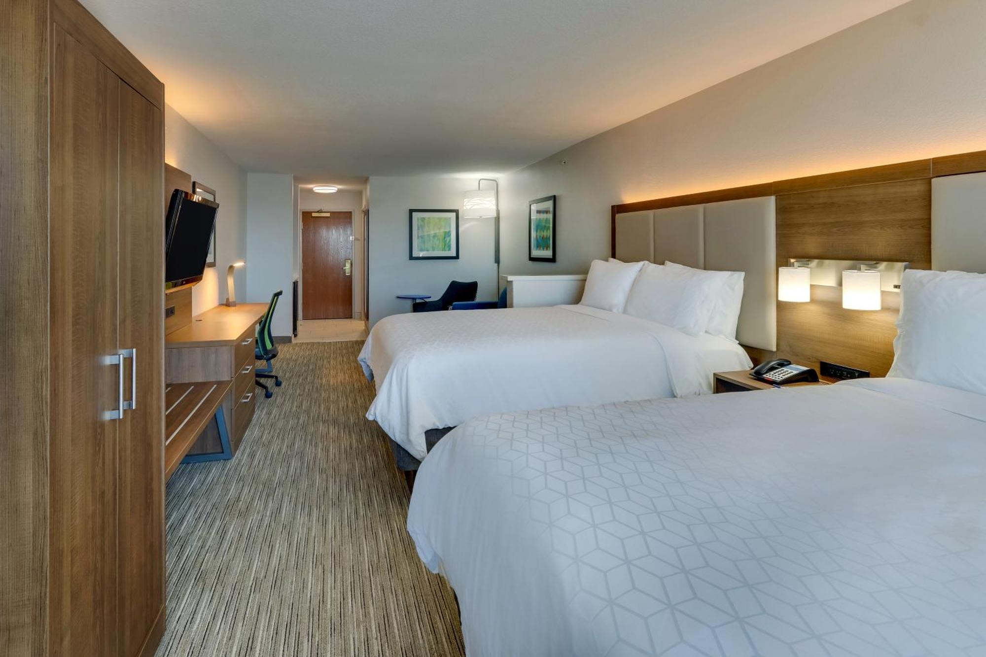 Two Single Beds Suite