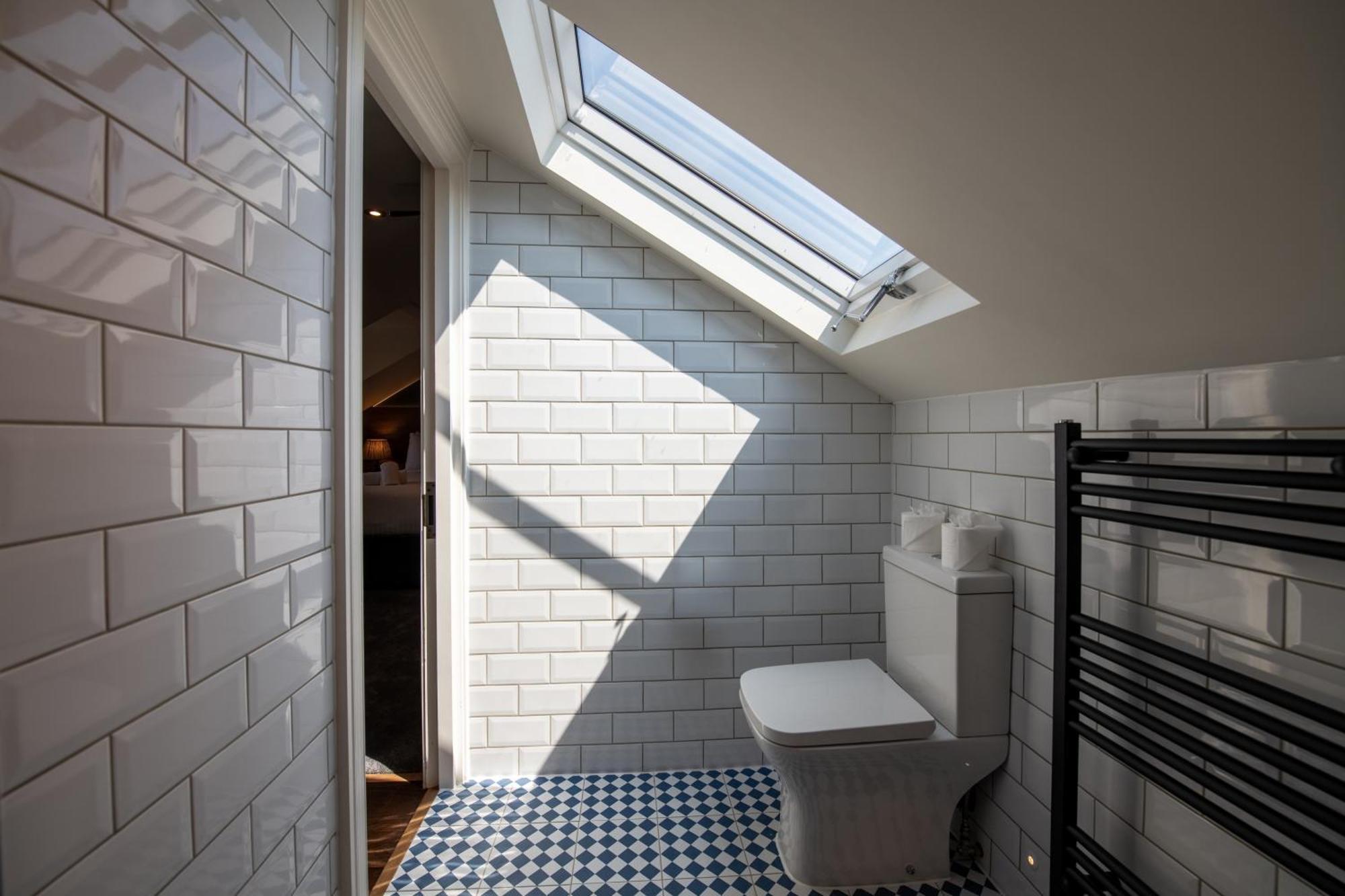 Comfort Triple Room Shower