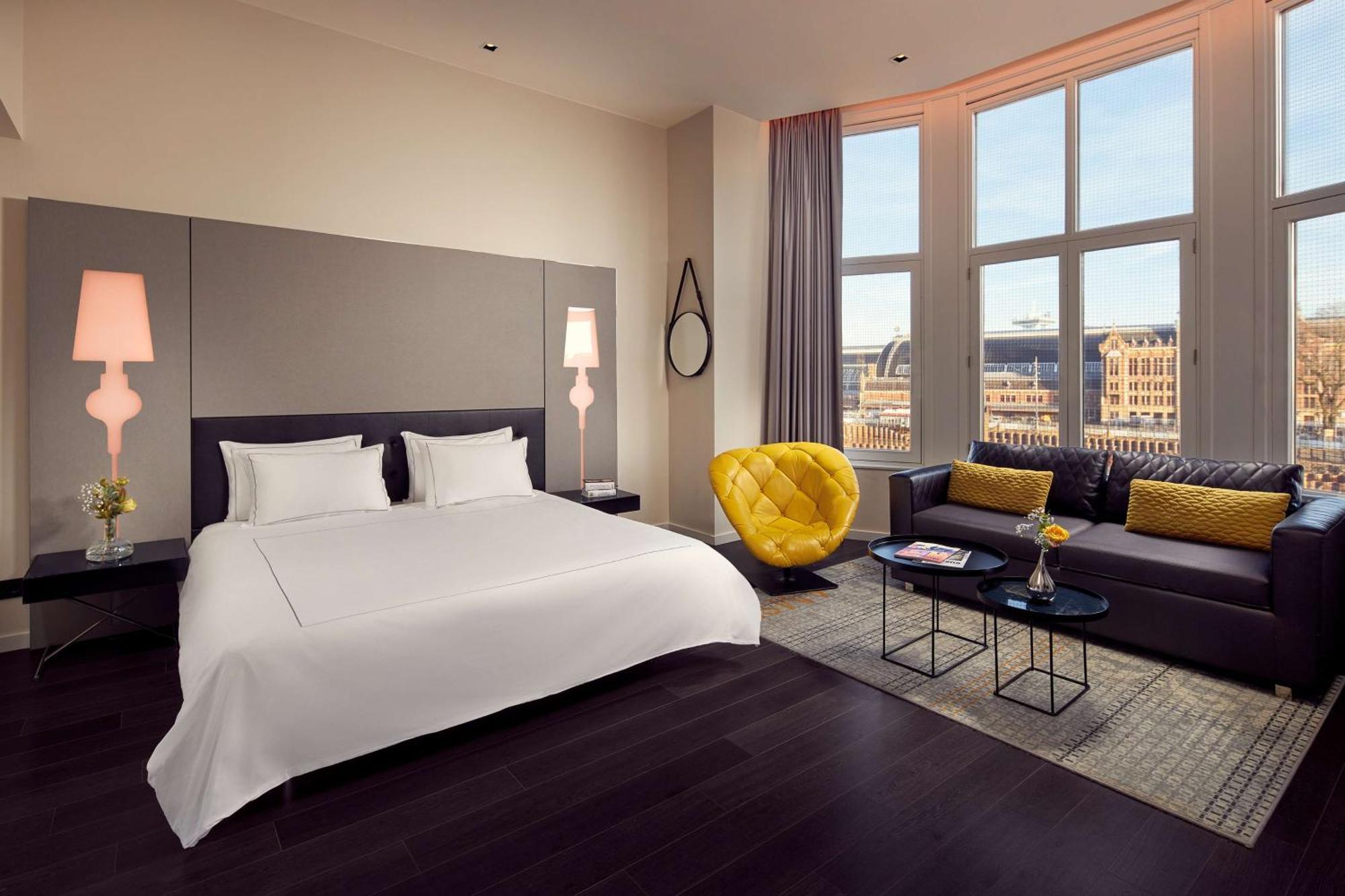 Executive King Room with Canal View (3 Adults),1697778970:JPEG